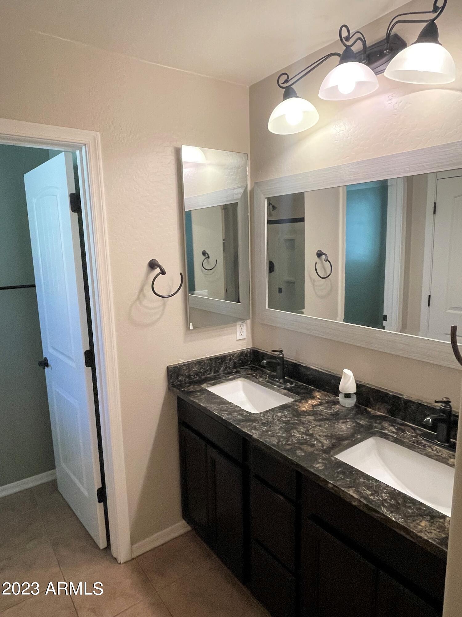 2904 E DUBLIN Street