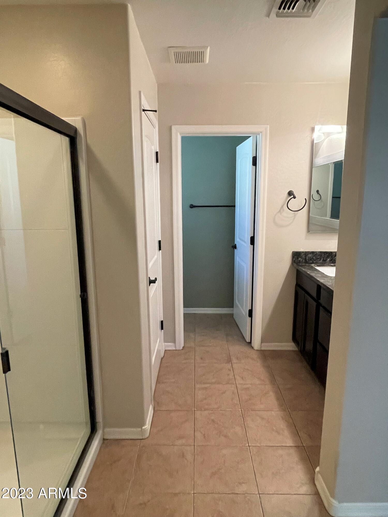 2904 E DUBLIN Street