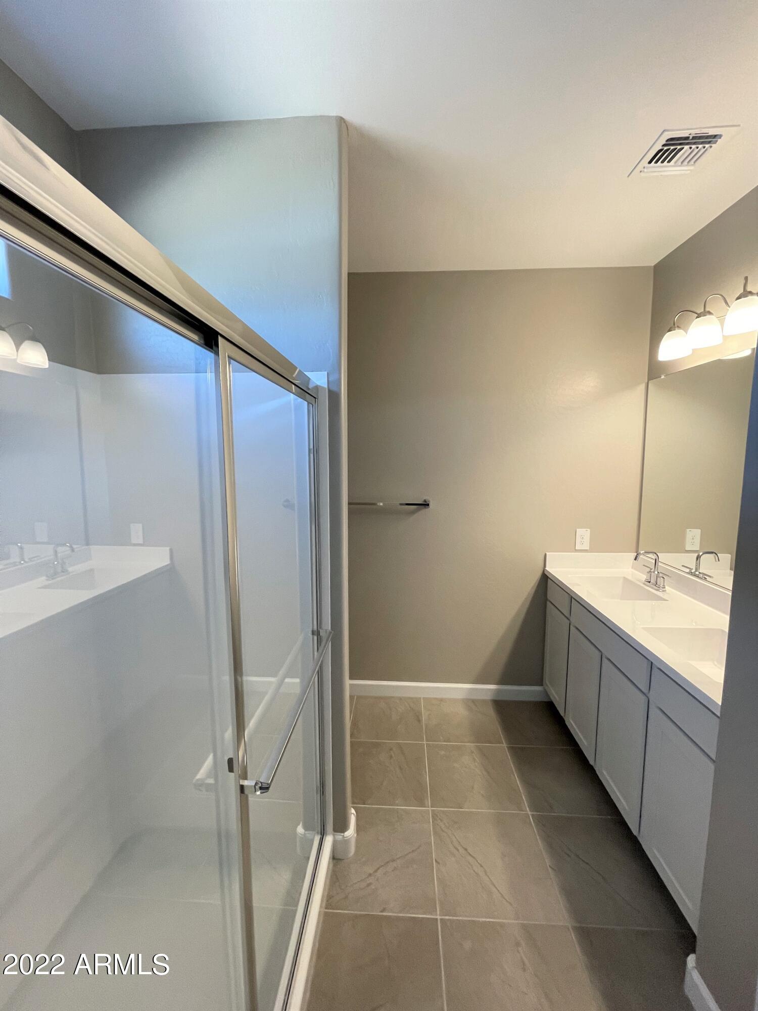 1422 W Siboney Street