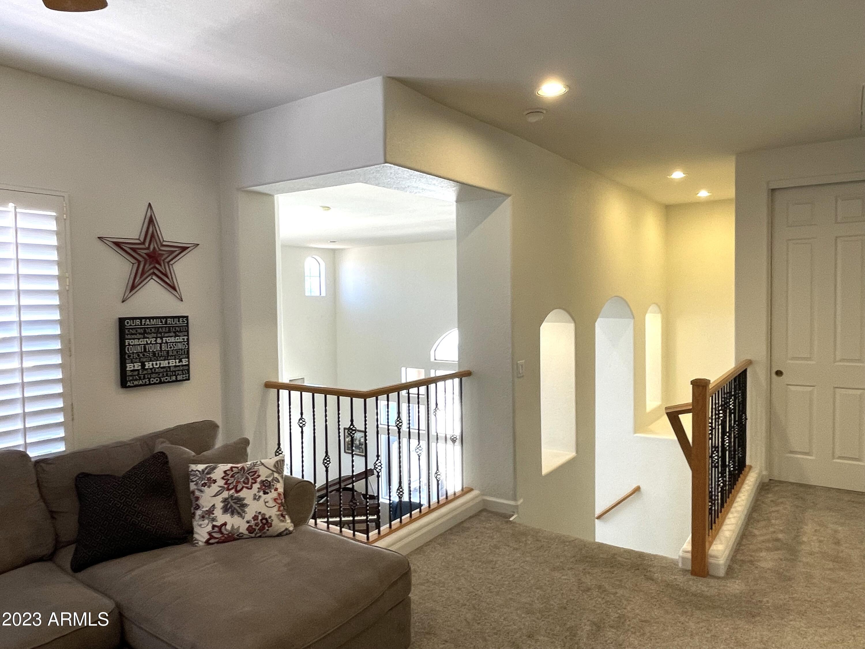 1425 N LOMA Vista