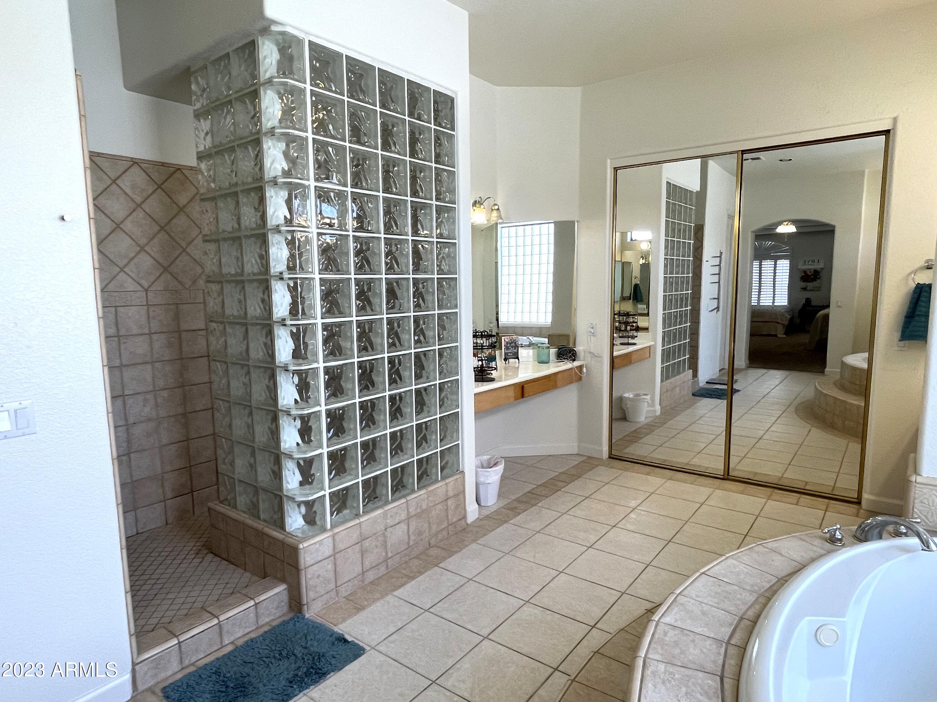 1425 N LOMA Vista