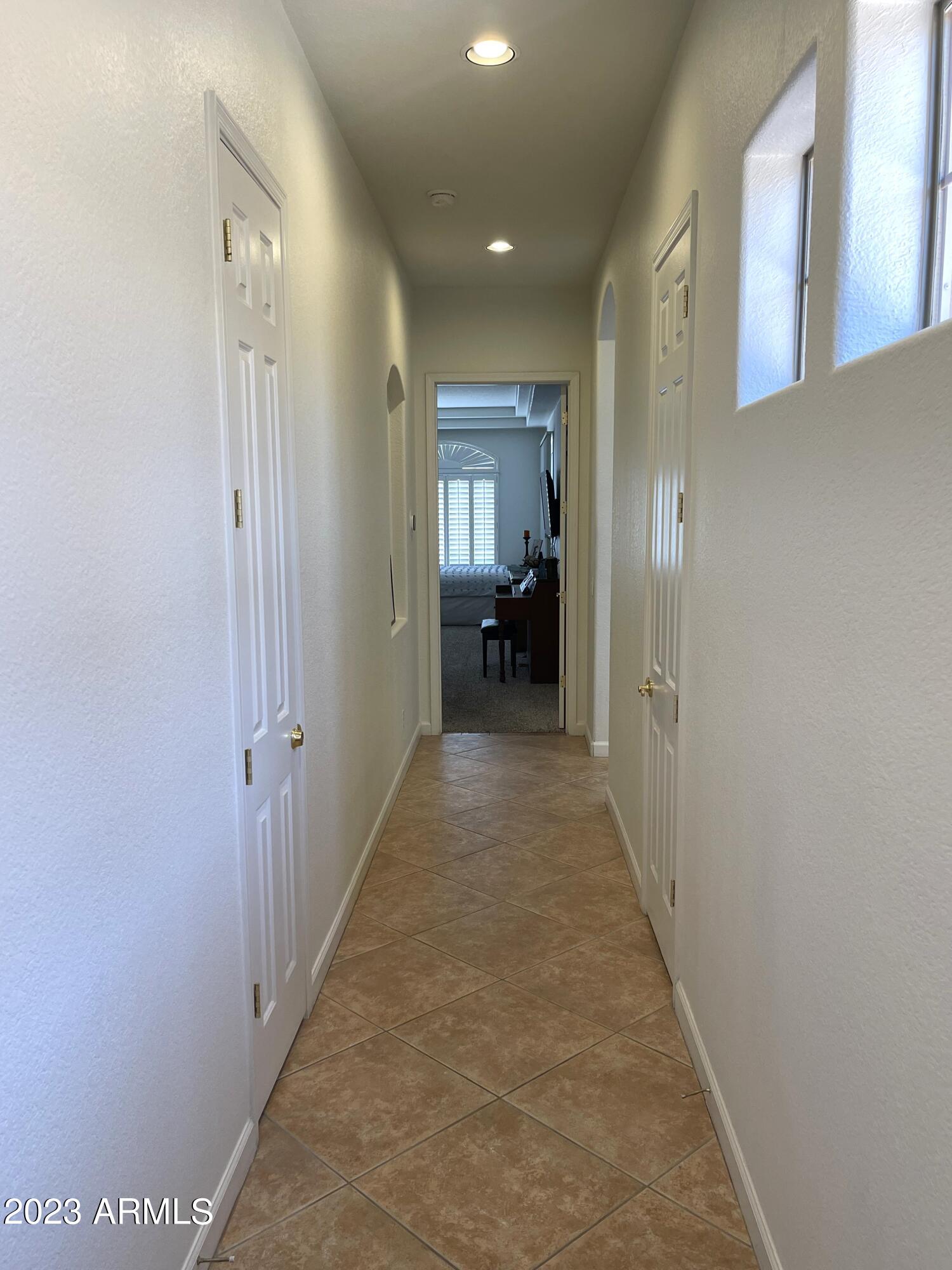 1425 N LOMA Vista
