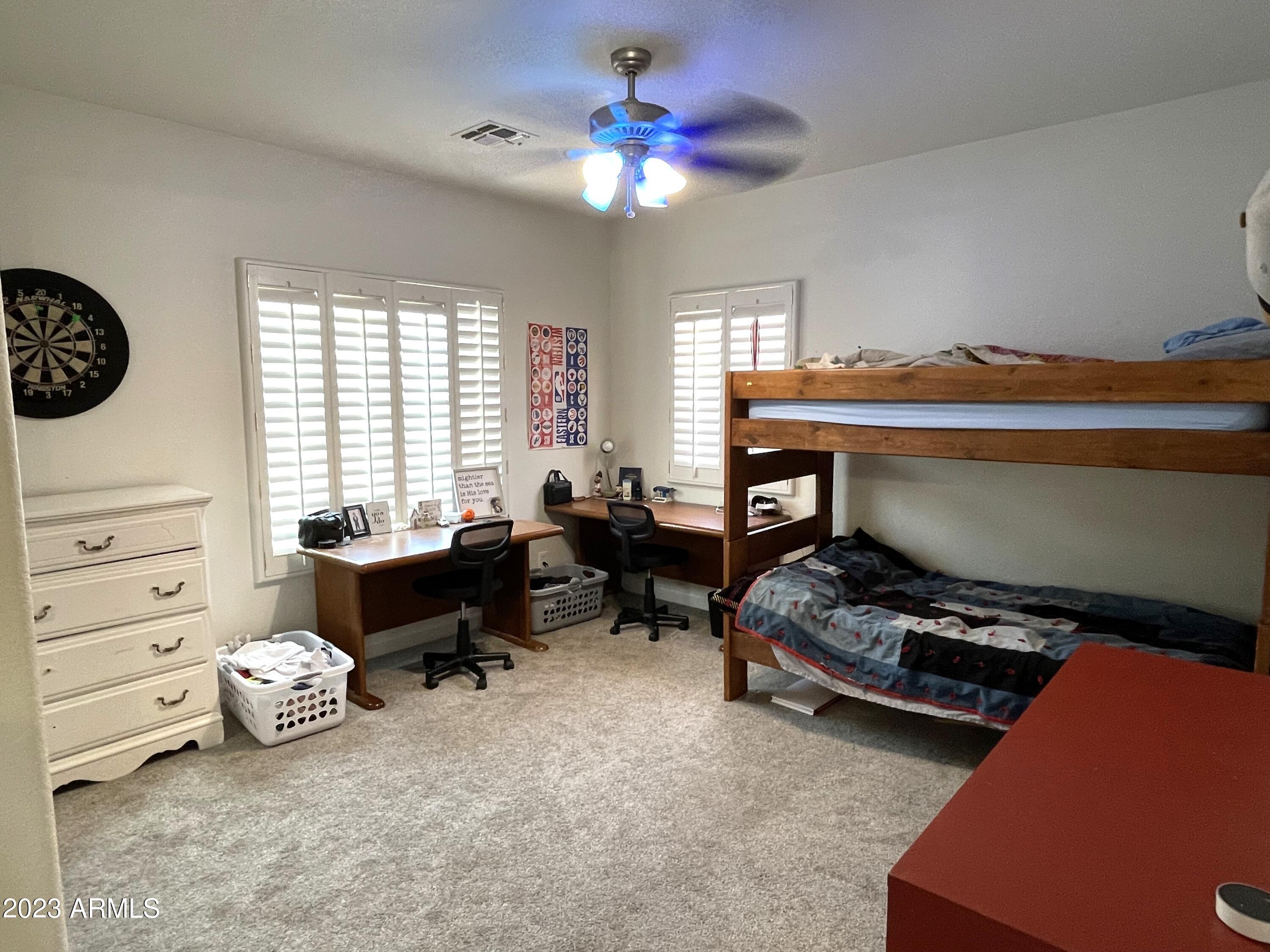 1425 N LOMA Vista