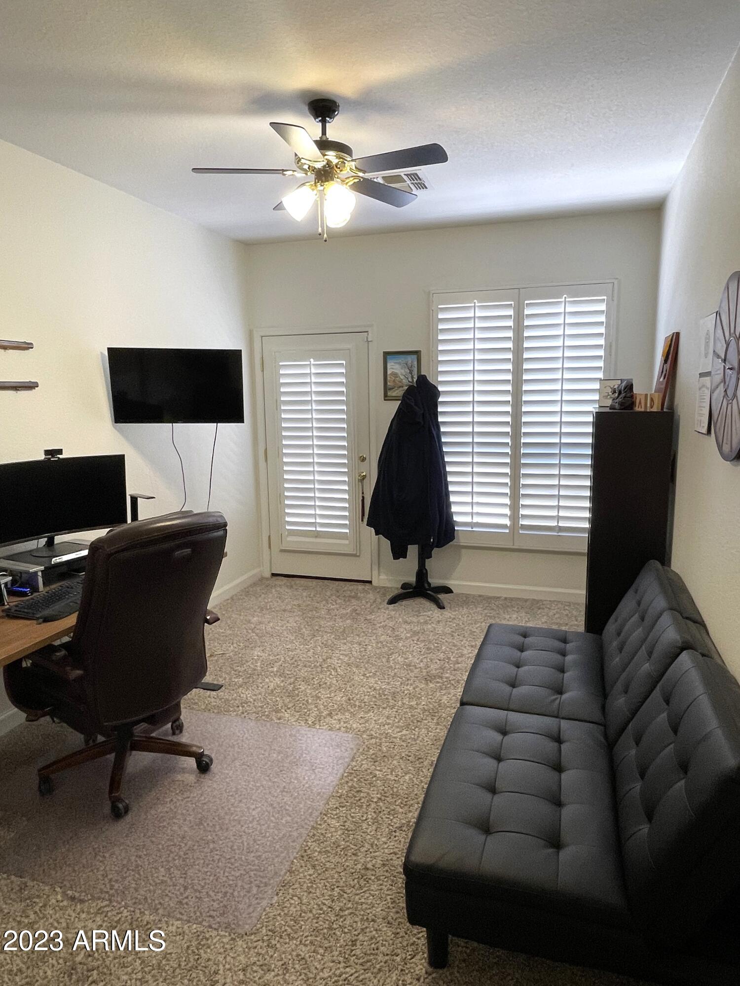 1425 N LOMA Vista