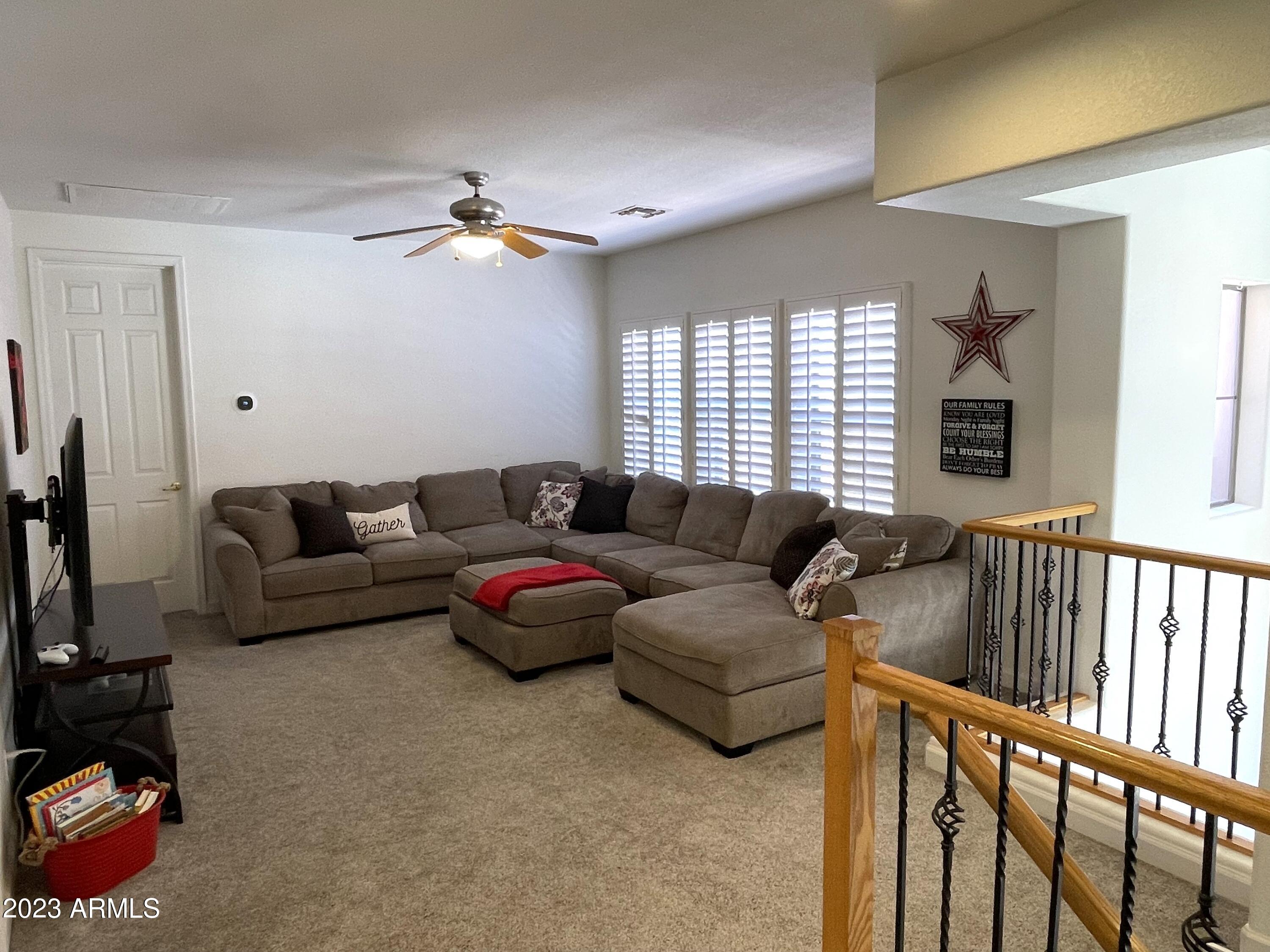 1425 N LOMA Vista