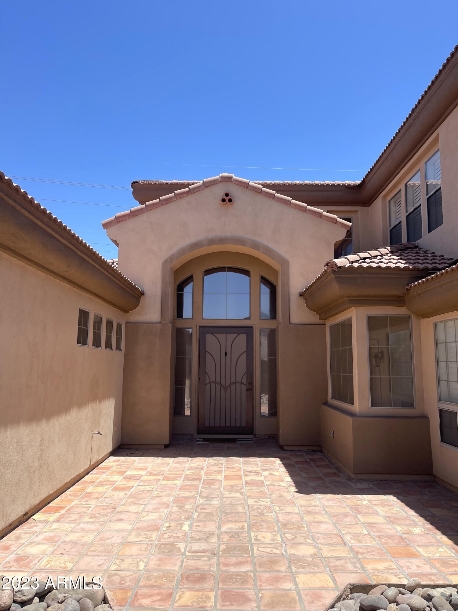 1425 N LOMA Vista