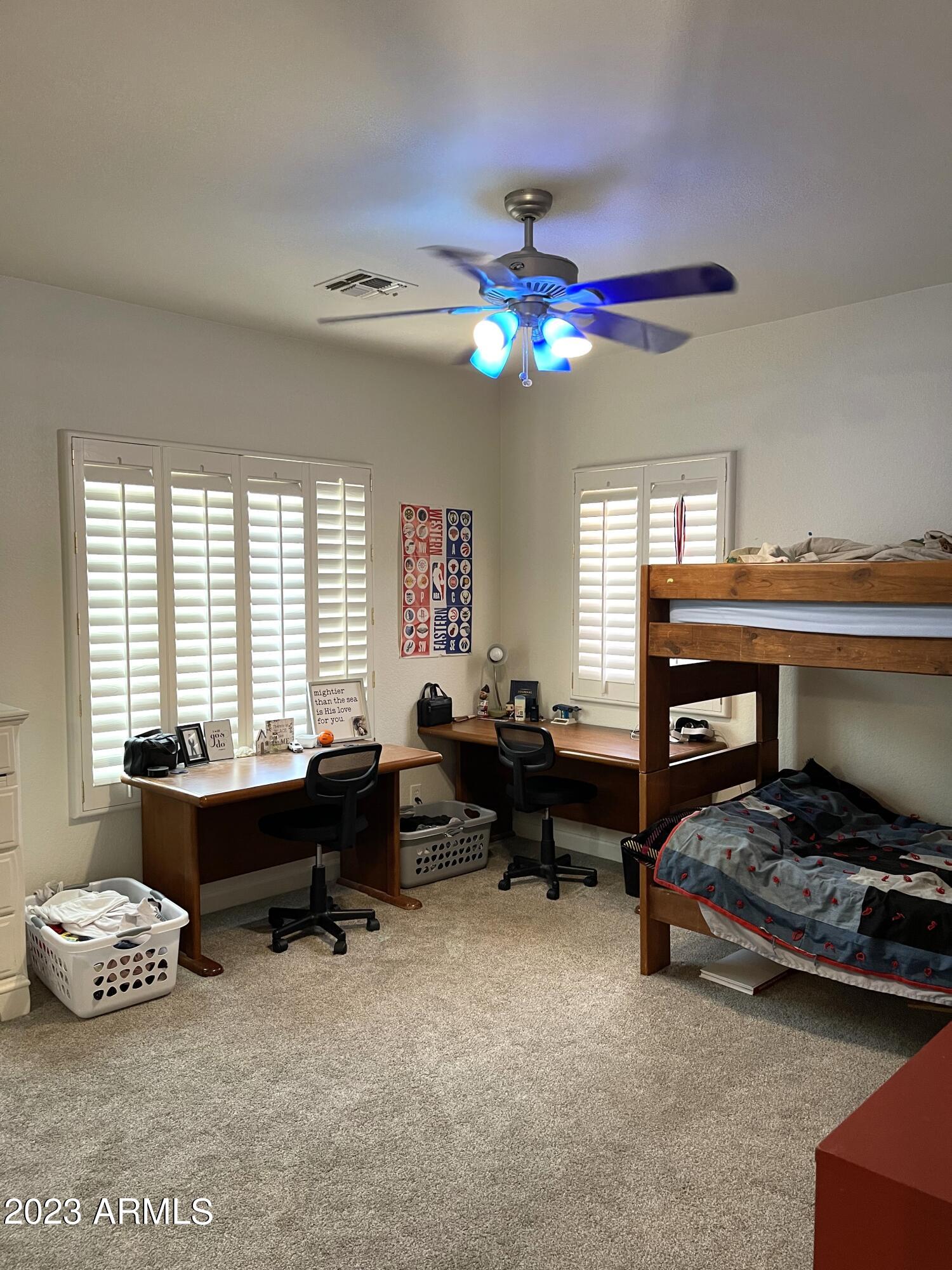 1425 N LOMA Vista