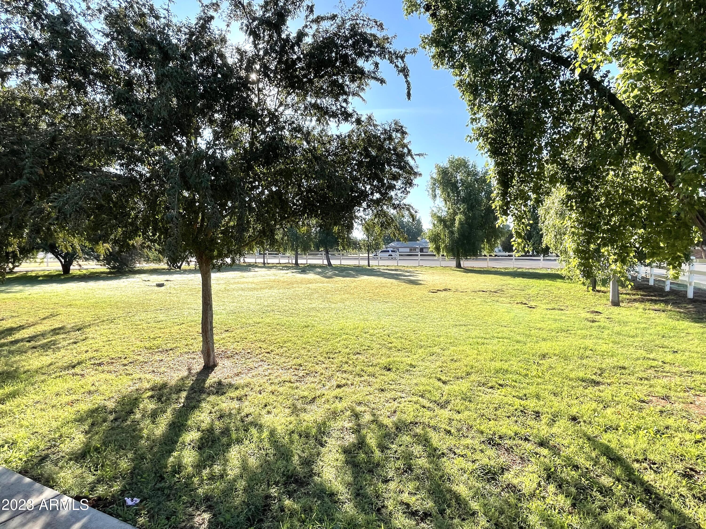 410 E WILLIAMS FIELD Road