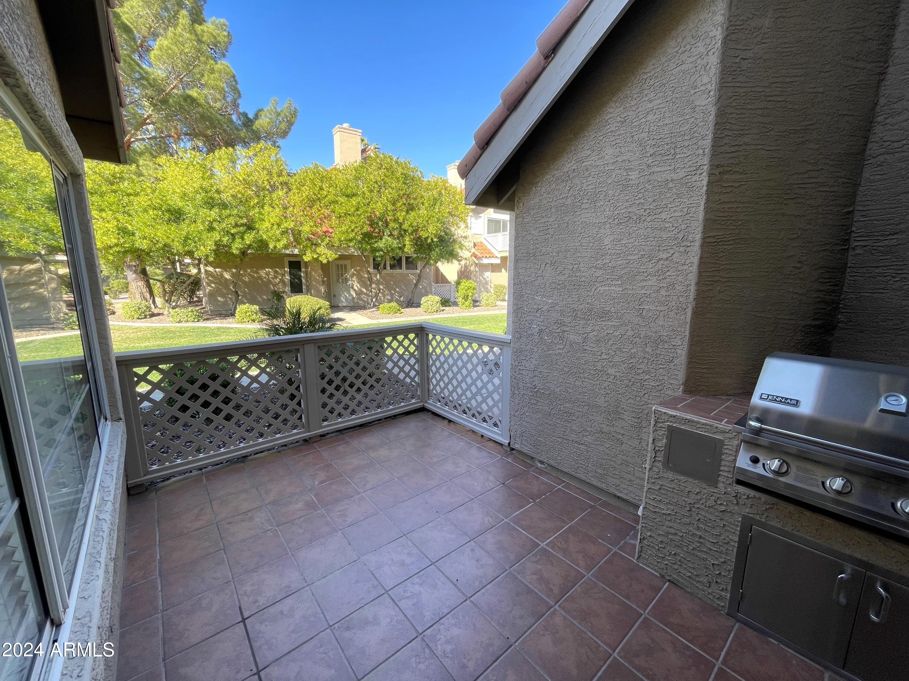 1633 E LAKESIDE Drive, 154