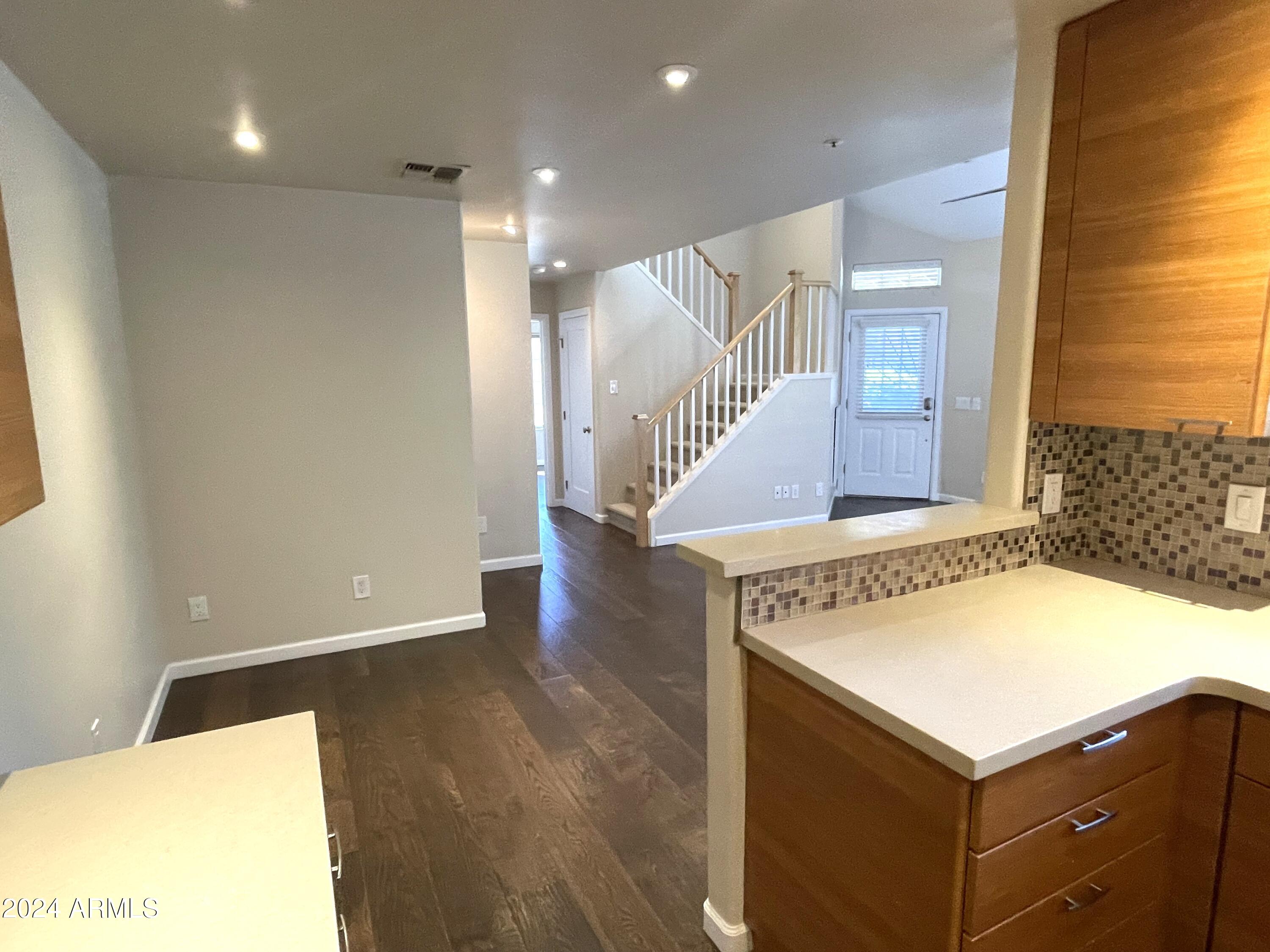 1633 E LAKESIDE Drive, 154