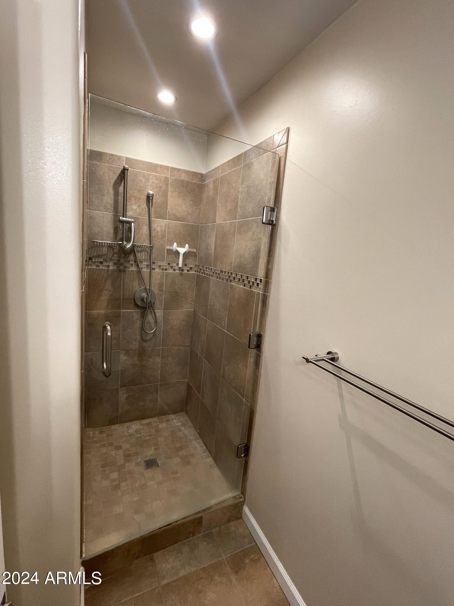 1633 E LAKESIDE Drive, 154