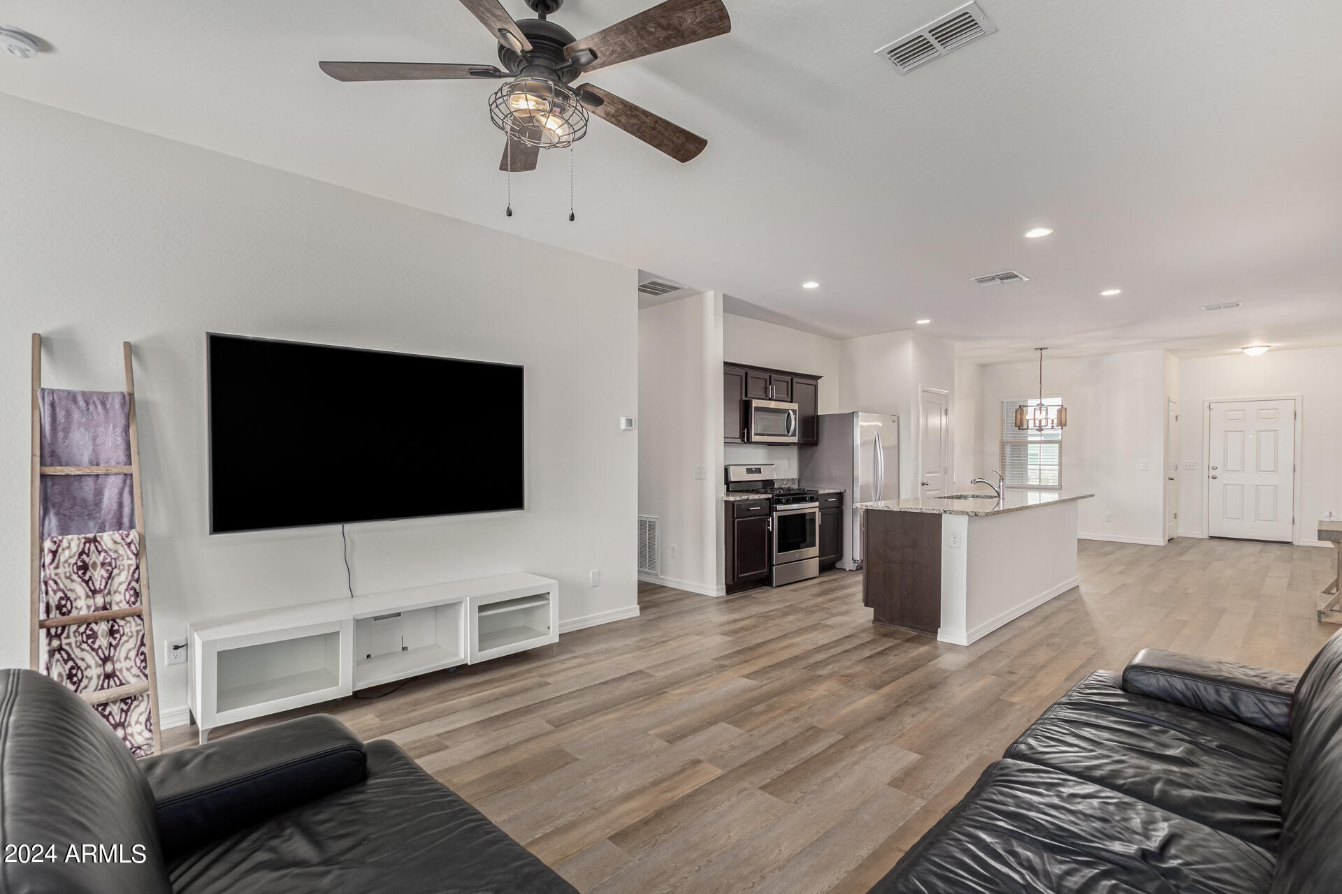 287 W MAMMOTH CAVE Drive