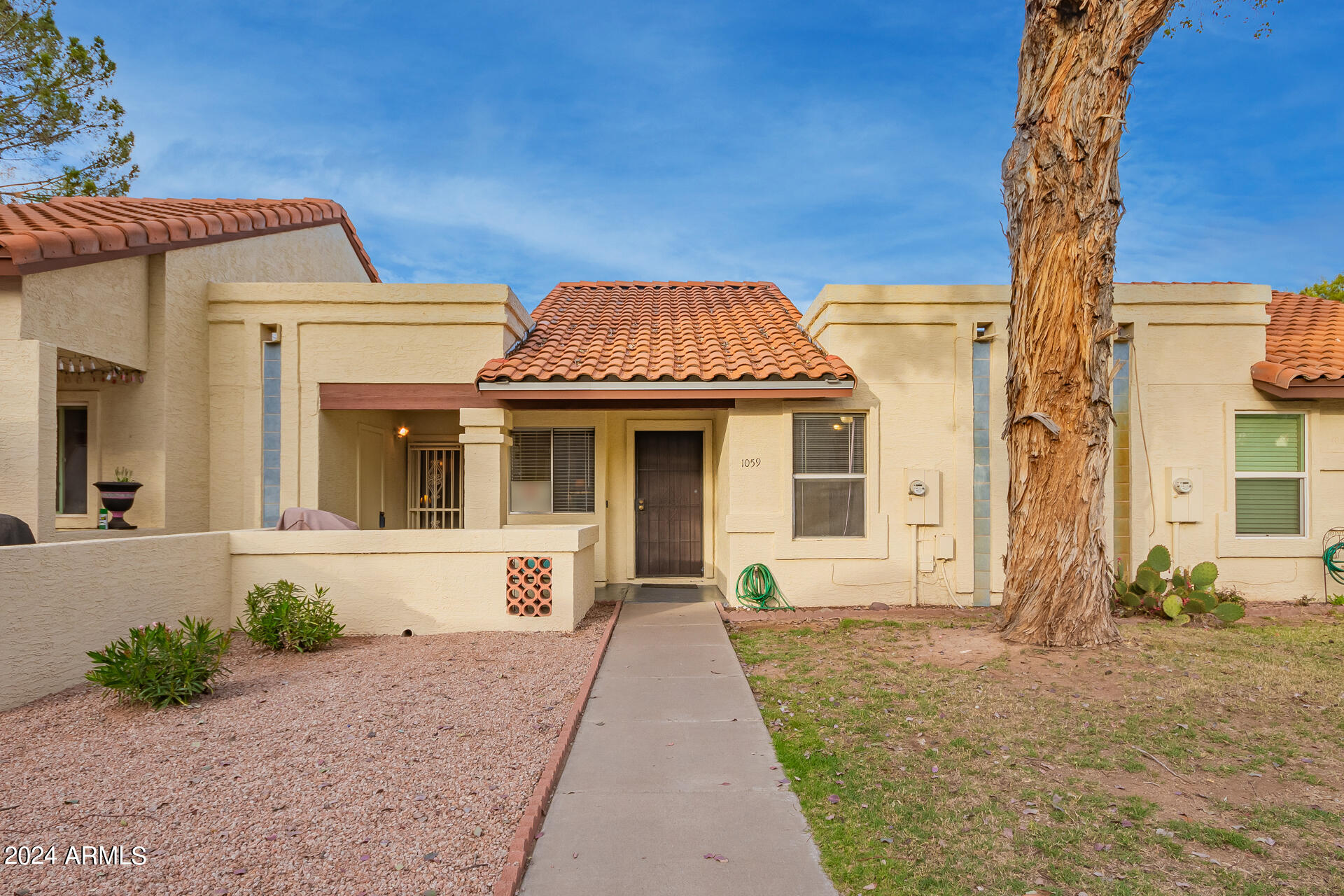 5136 E EVERGREEN Street, 1059