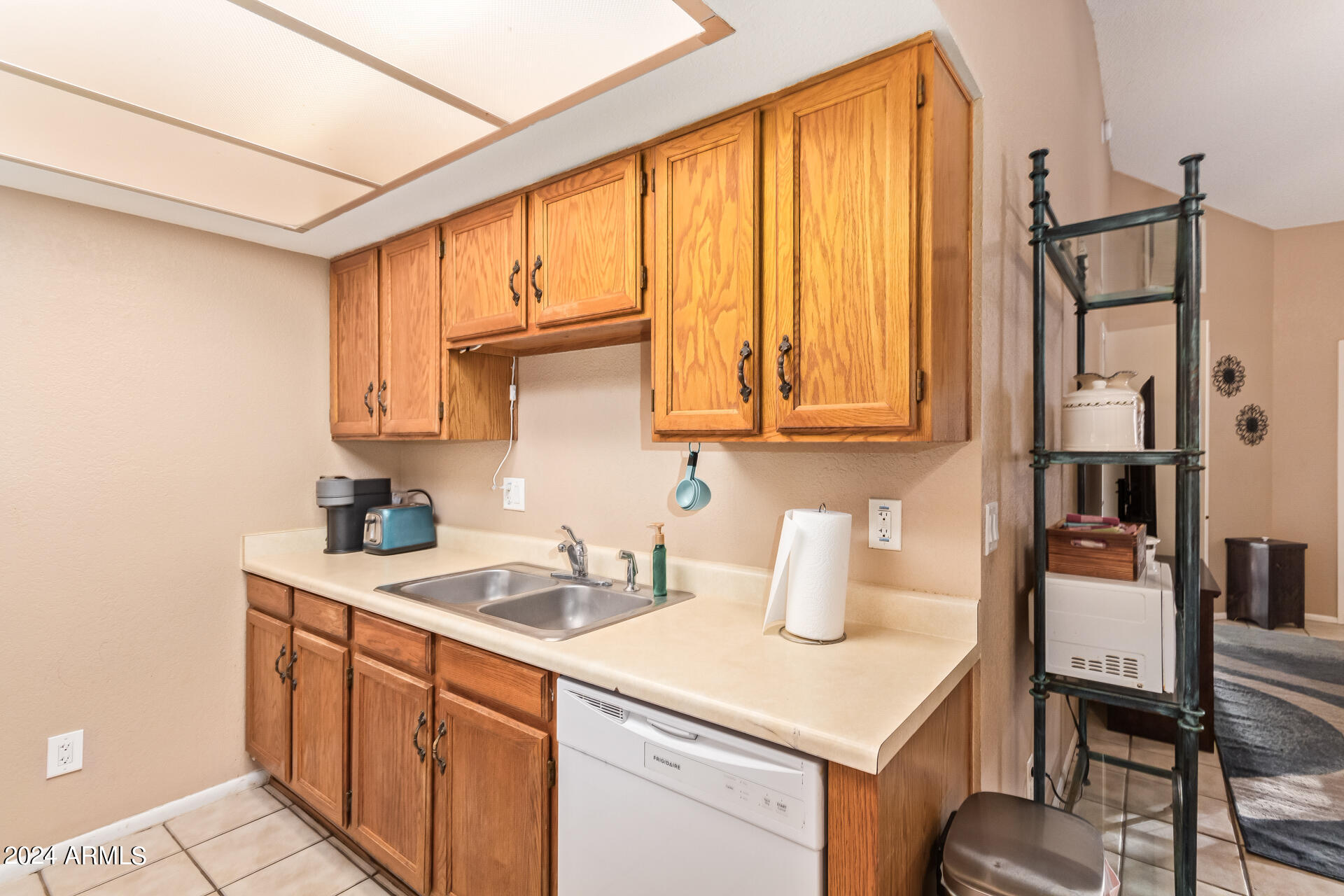 5136 E EVERGREEN Street, 1059