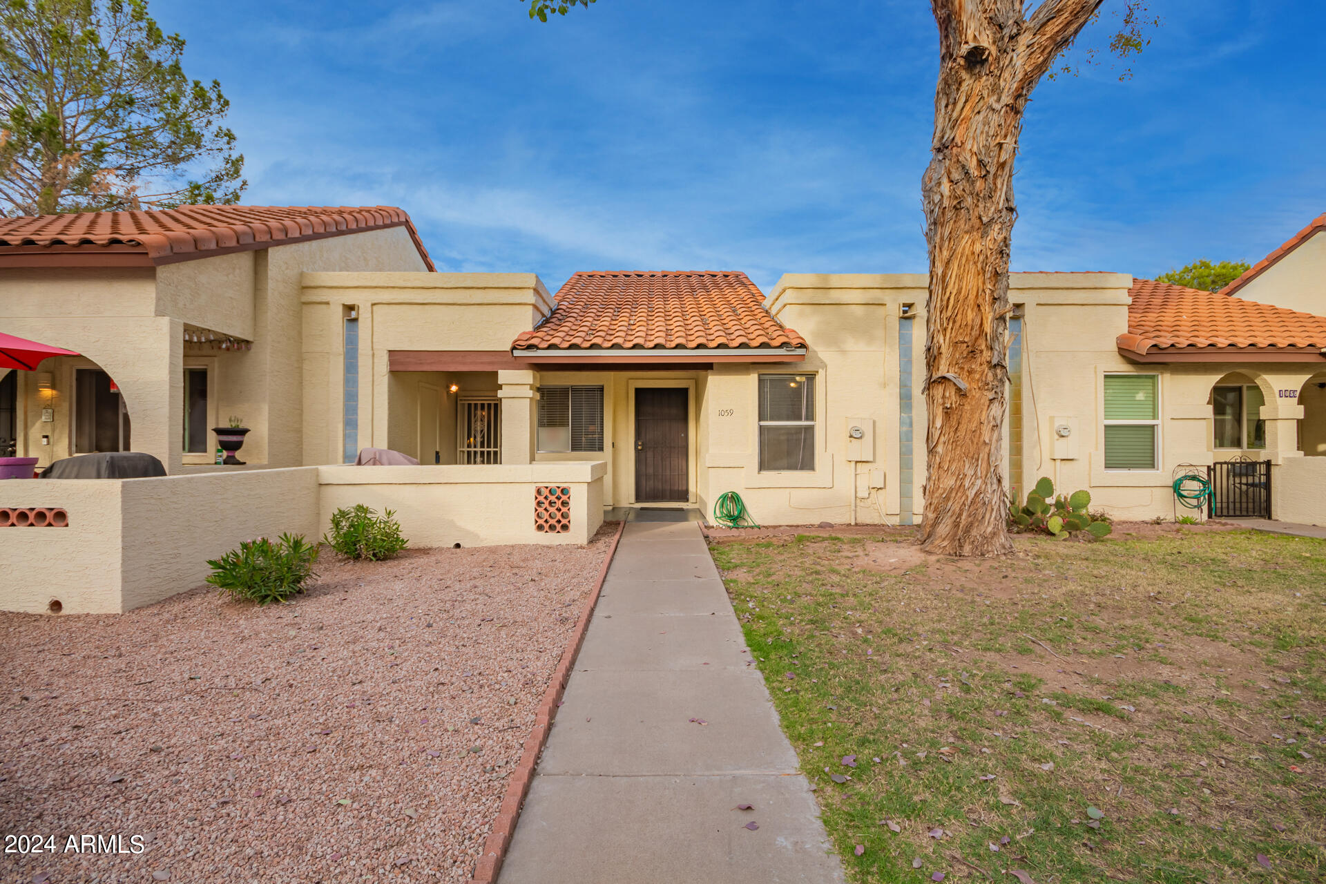 5136 E EVERGREEN Street, 1059