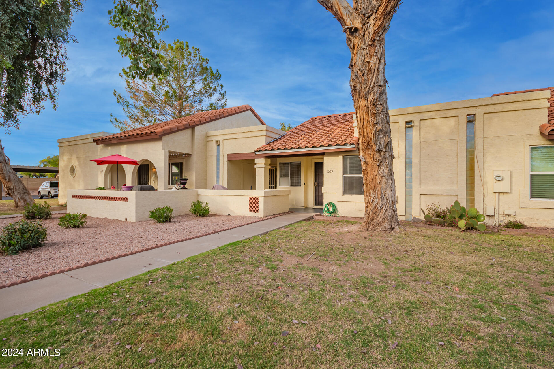 5136 E EVERGREEN Street, 1059