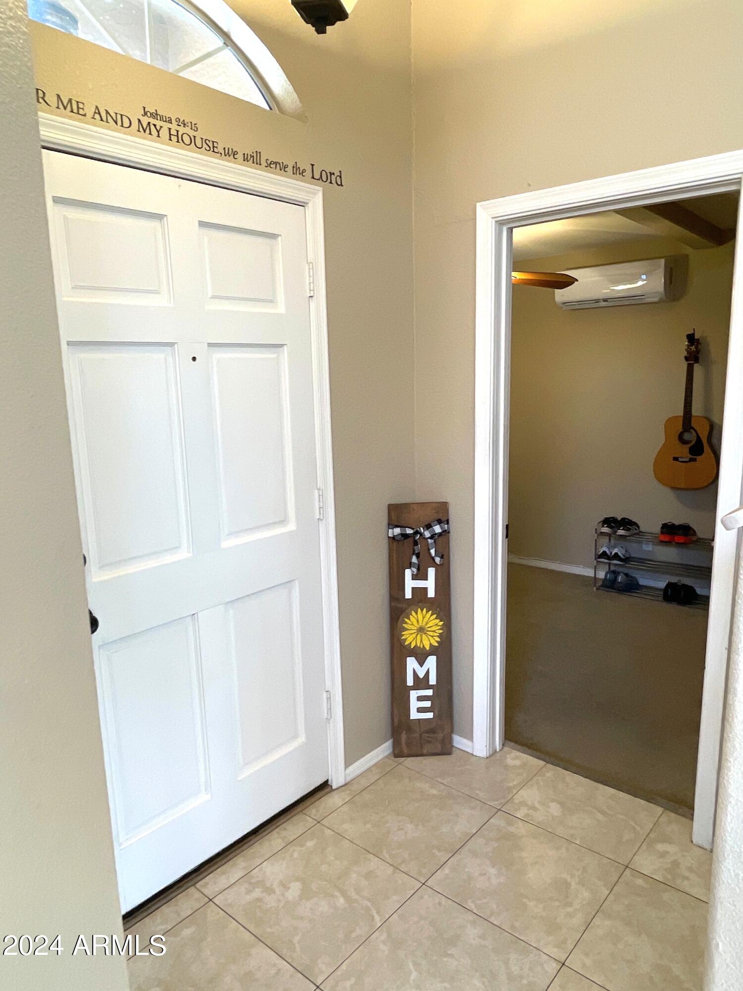 1827 E MARQUETTE Drive