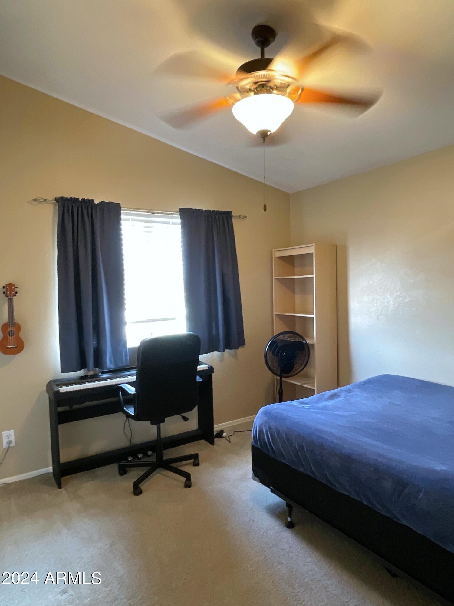 1827 E MARQUETTE Drive