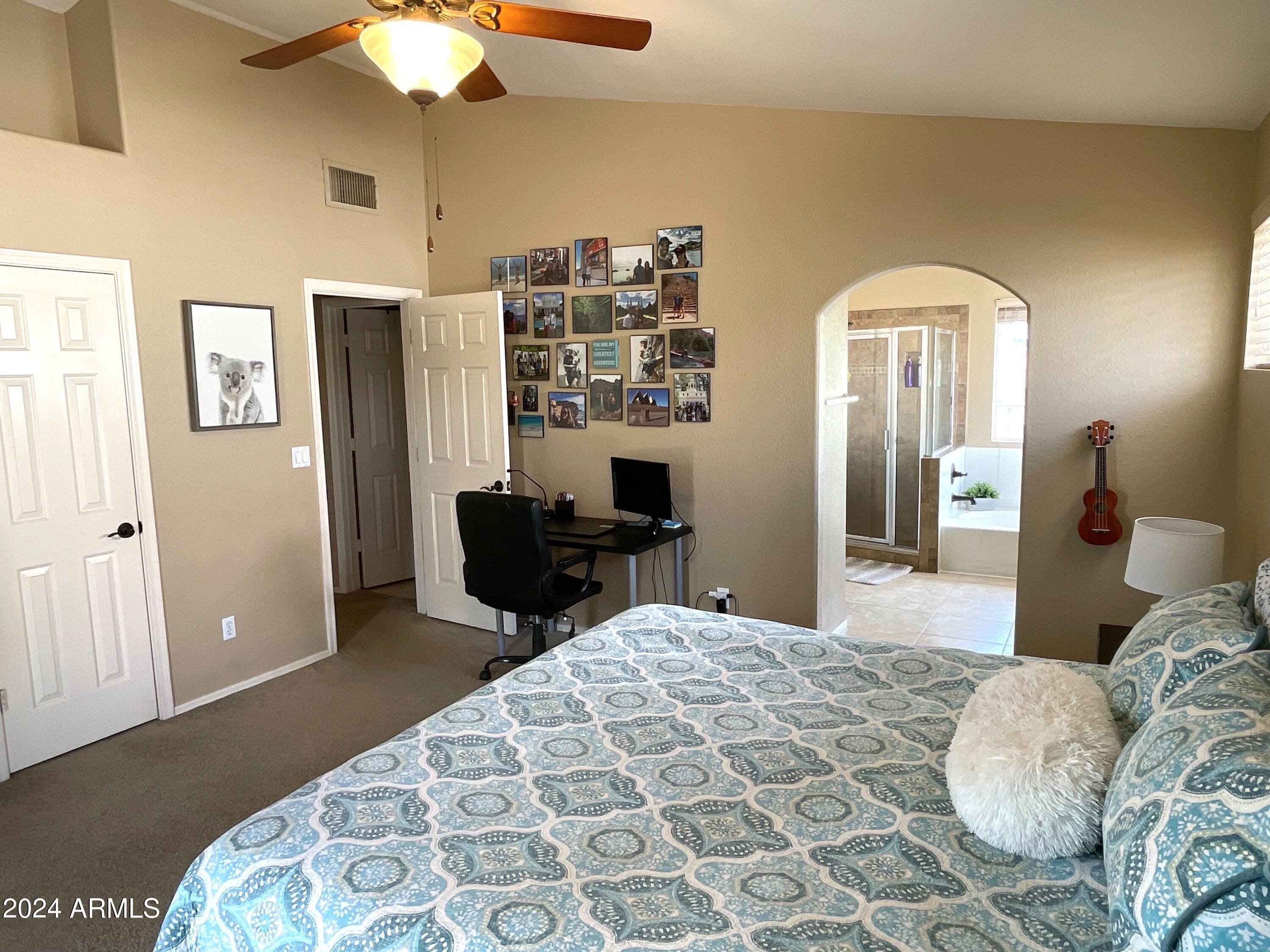 1827 E MARQUETTE Drive