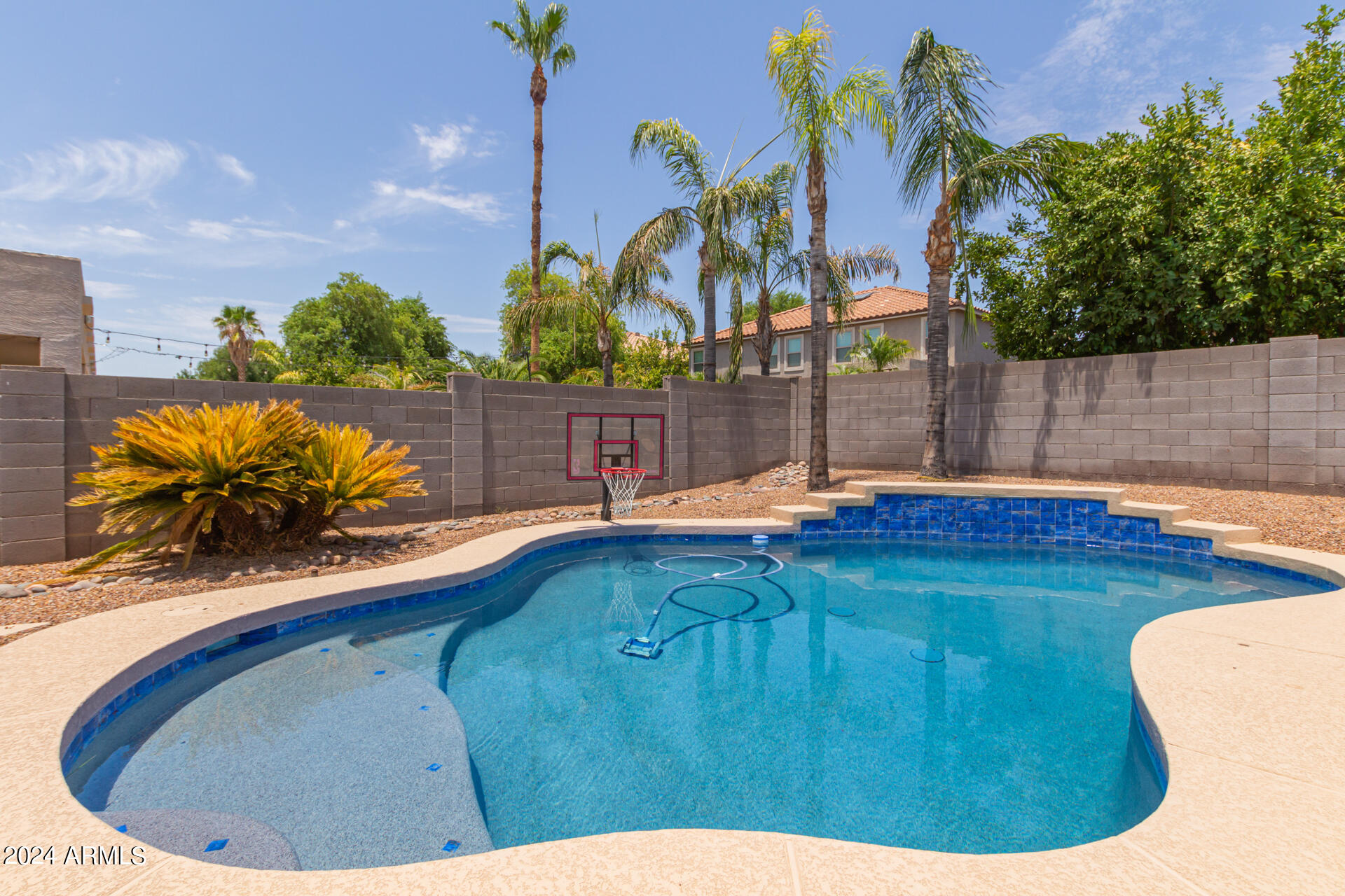 11534 E REUBEN Avenue