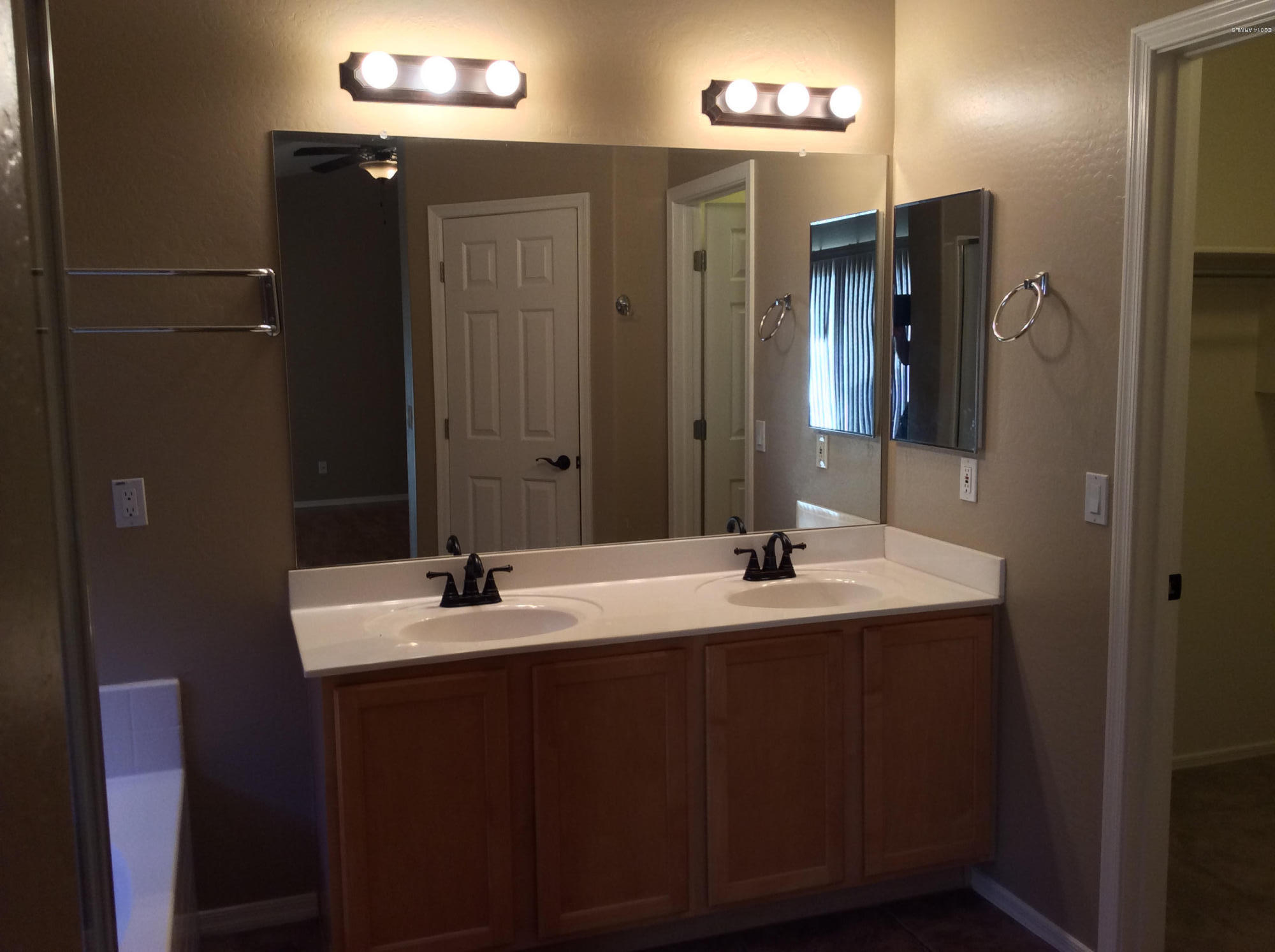 8621 E OLLA Avenue, 0