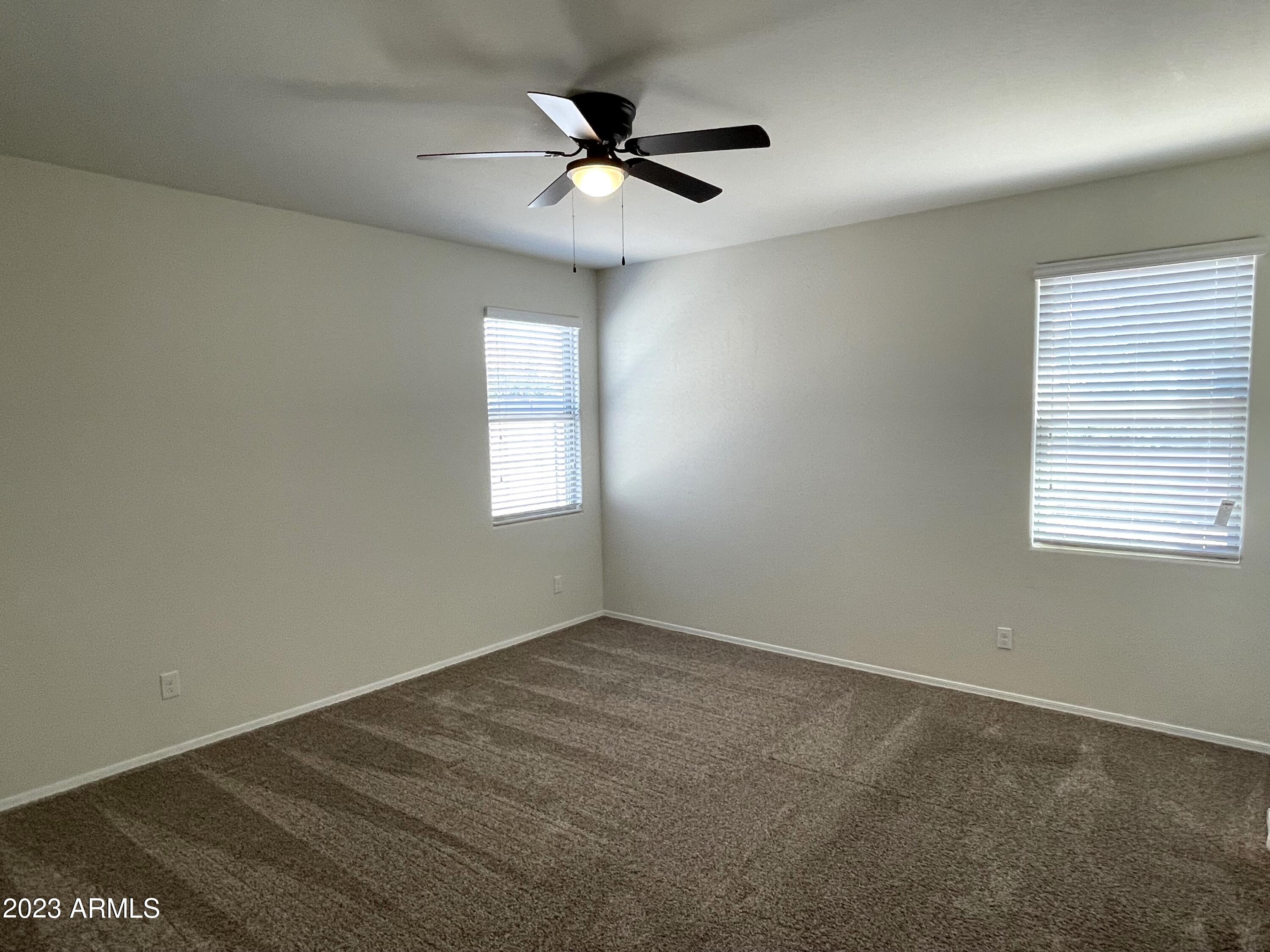 42025 W MANDERAS Lane