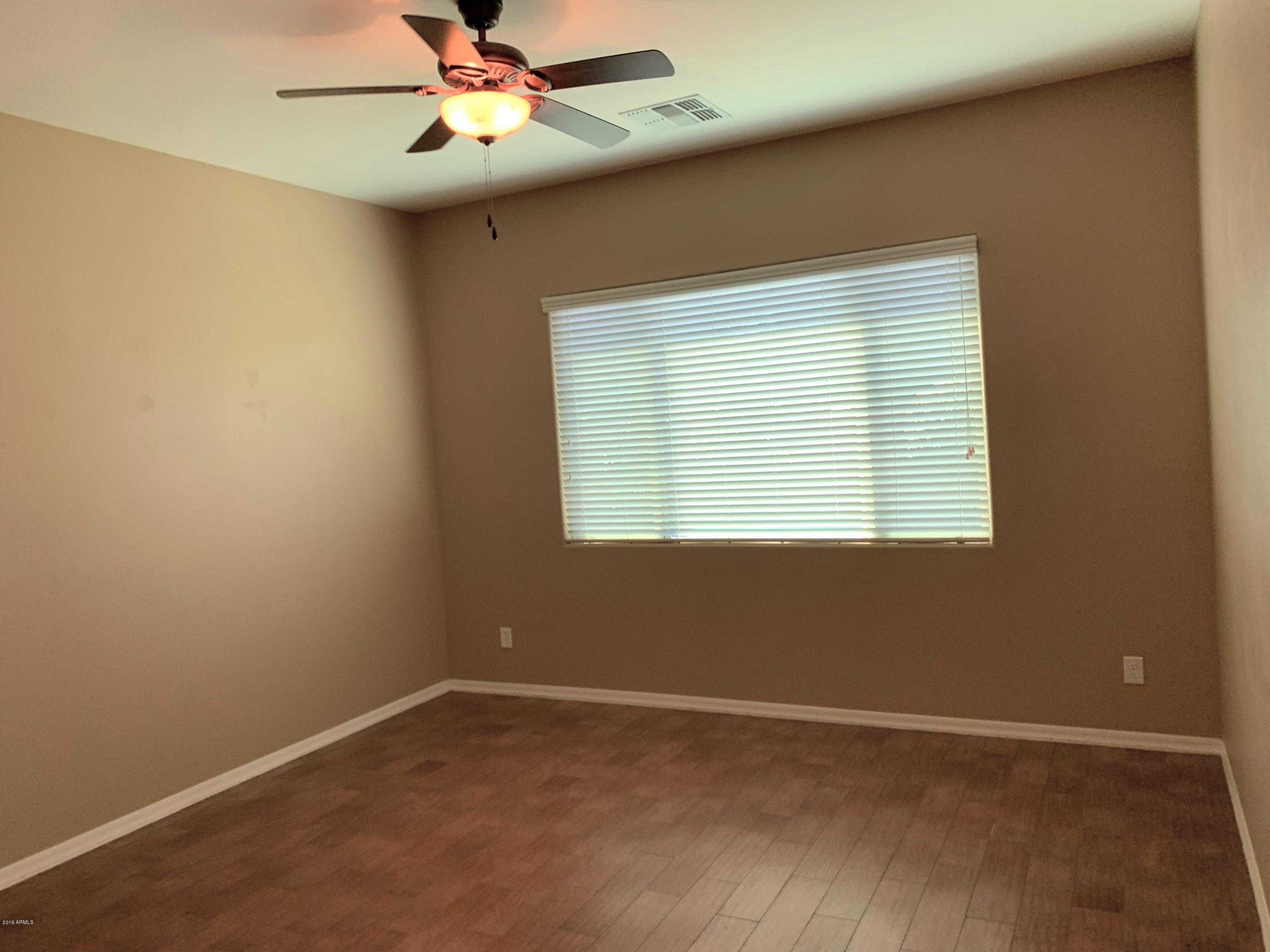 2557 E ORLEANS Drive