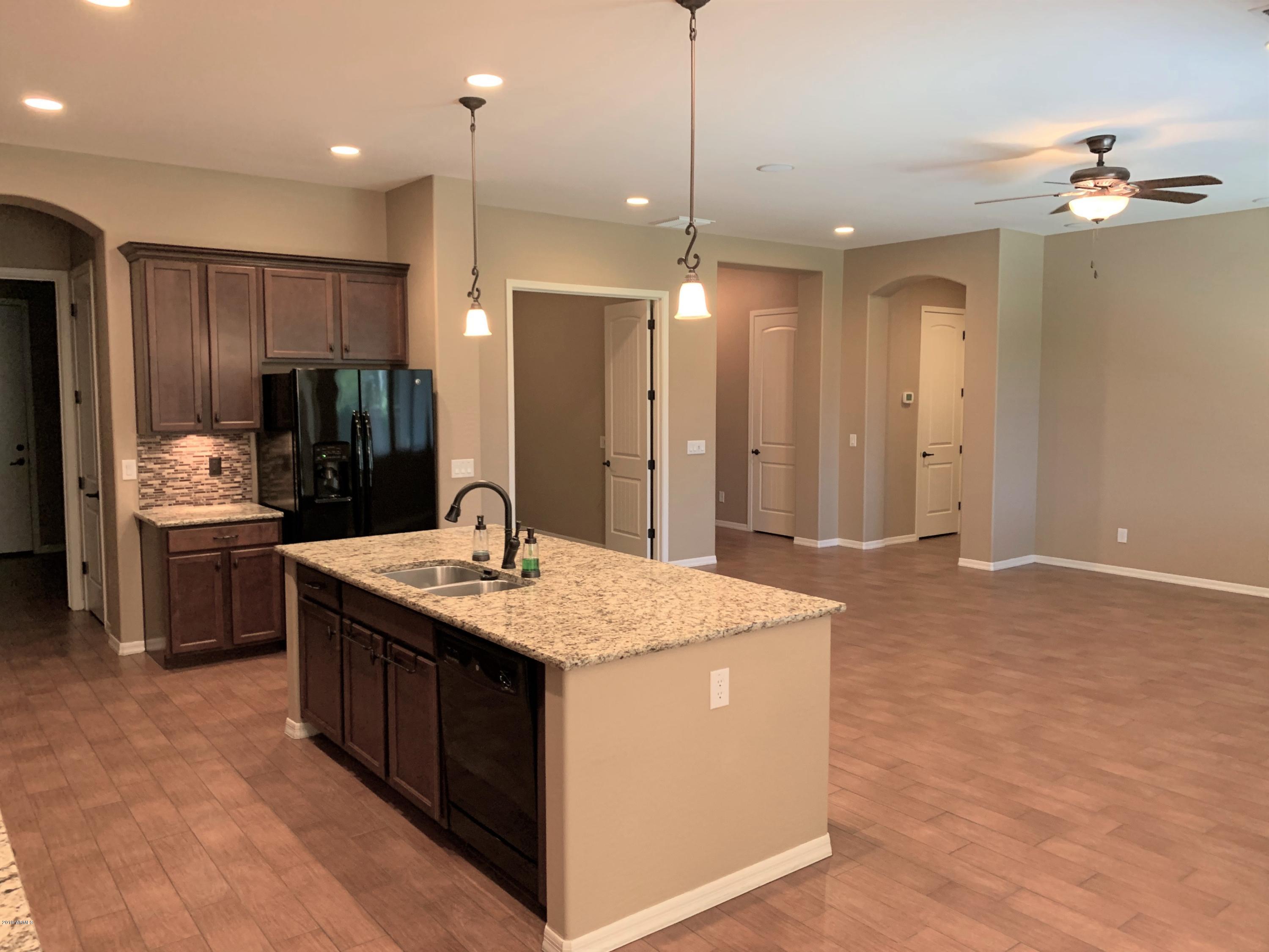 2557 E ORLEANS Drive