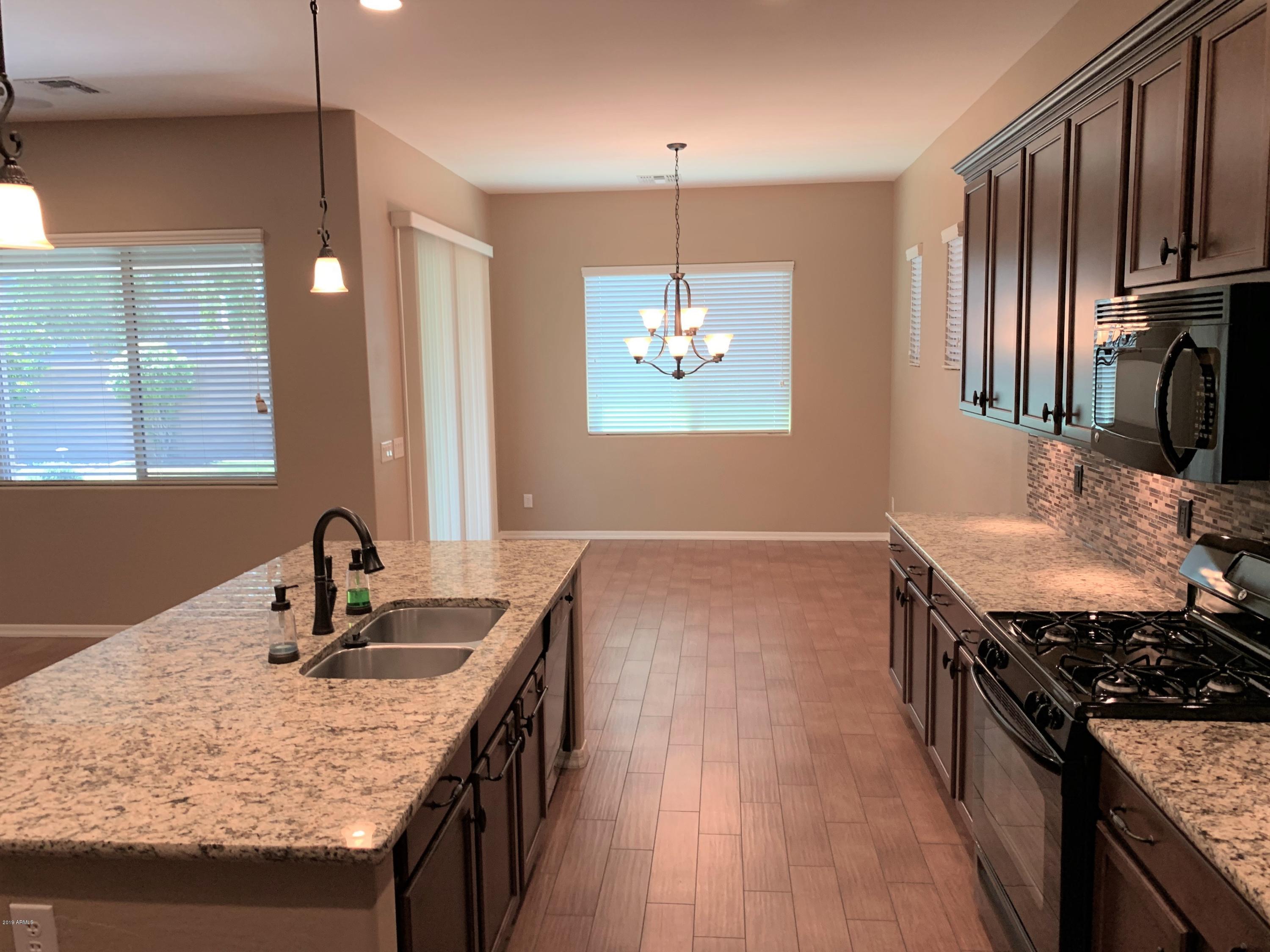 2557 E ORLEANS Drive