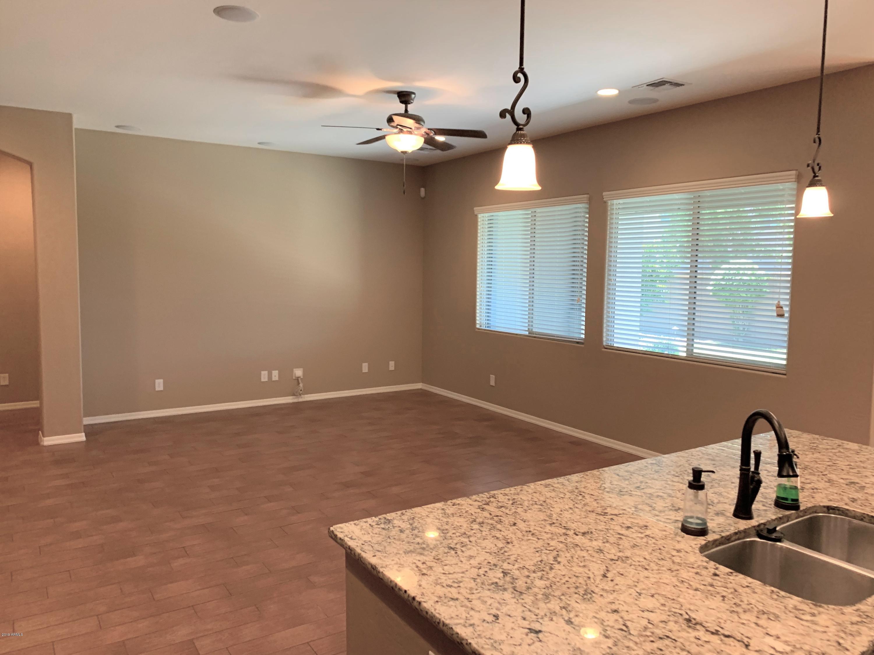 2557 E ORLEANS Drive