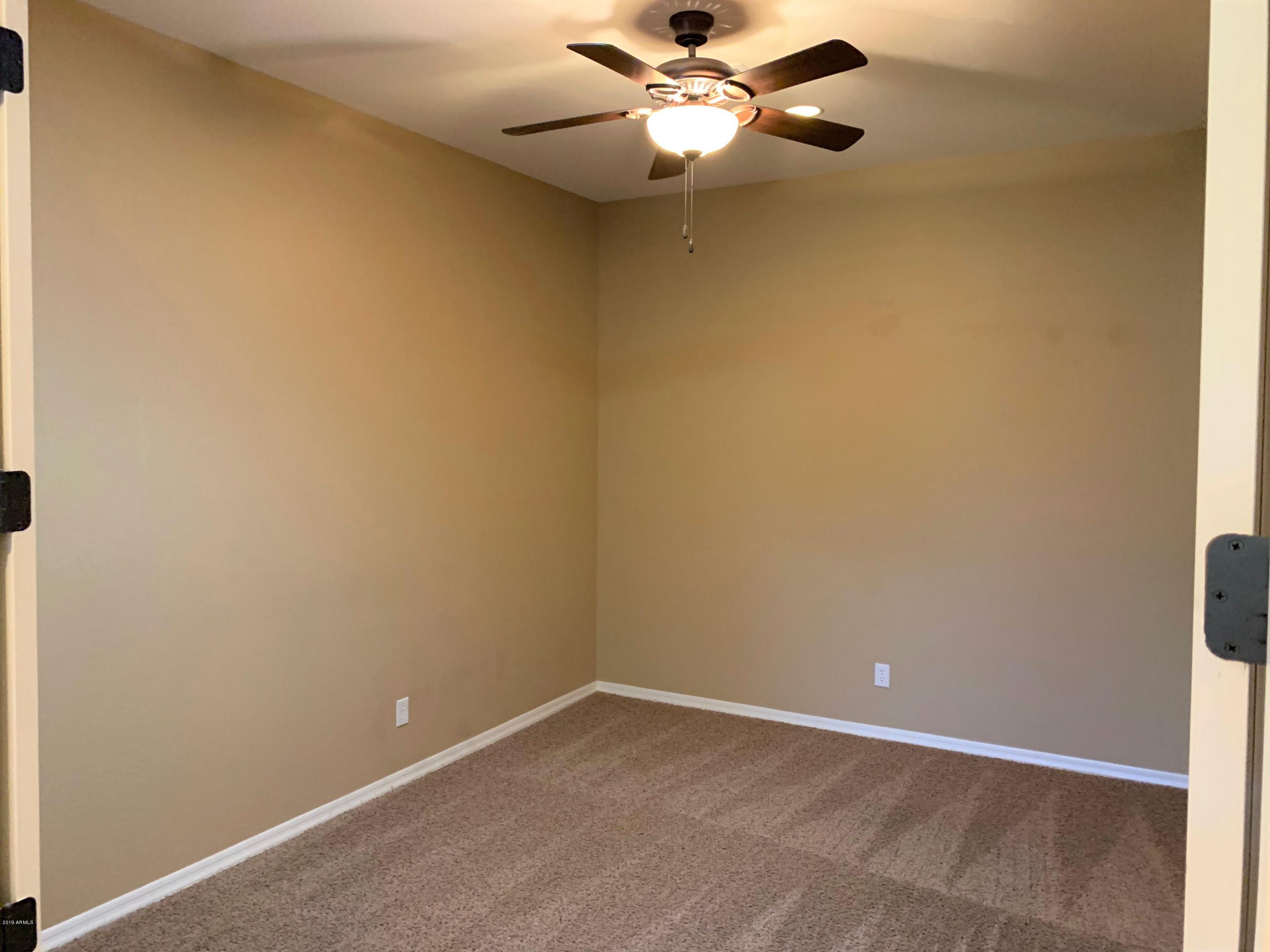 2557 E ORLEANS Drive