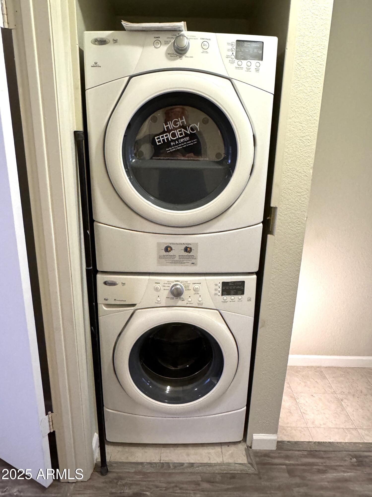 8111 W WACKER Road, 129