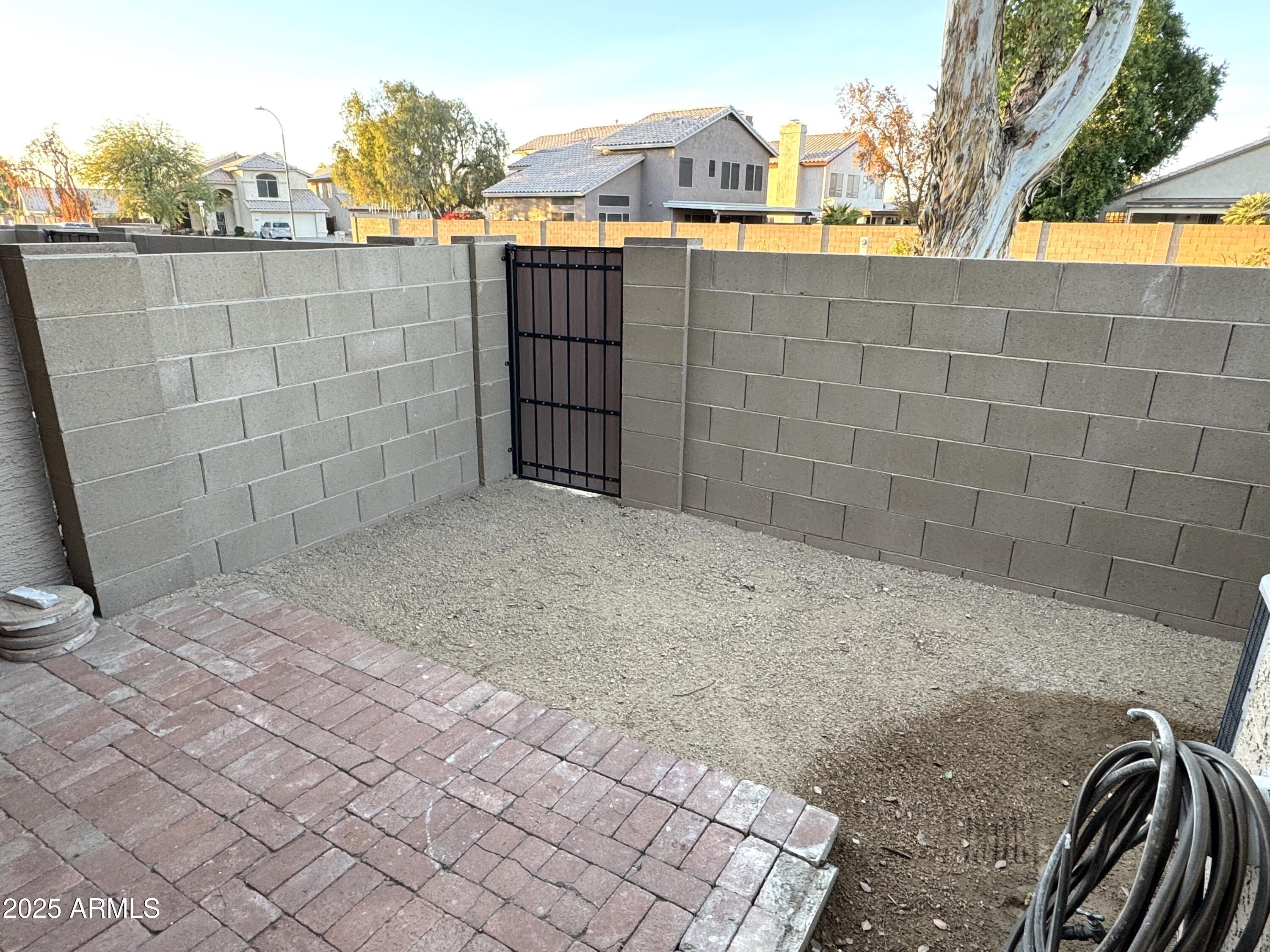 8111 W WACKER Road, 129