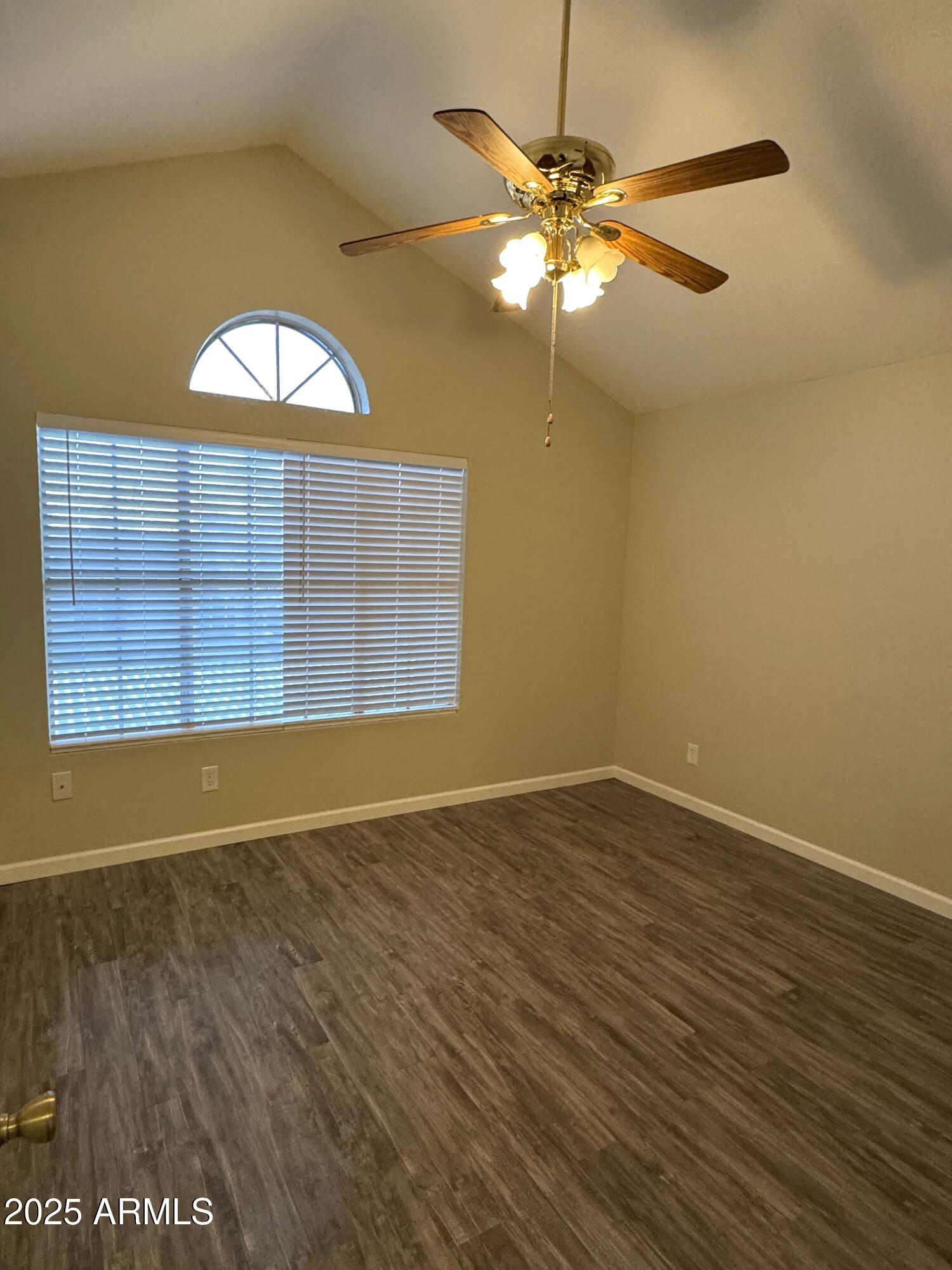 8111 W WACKER Road, 129