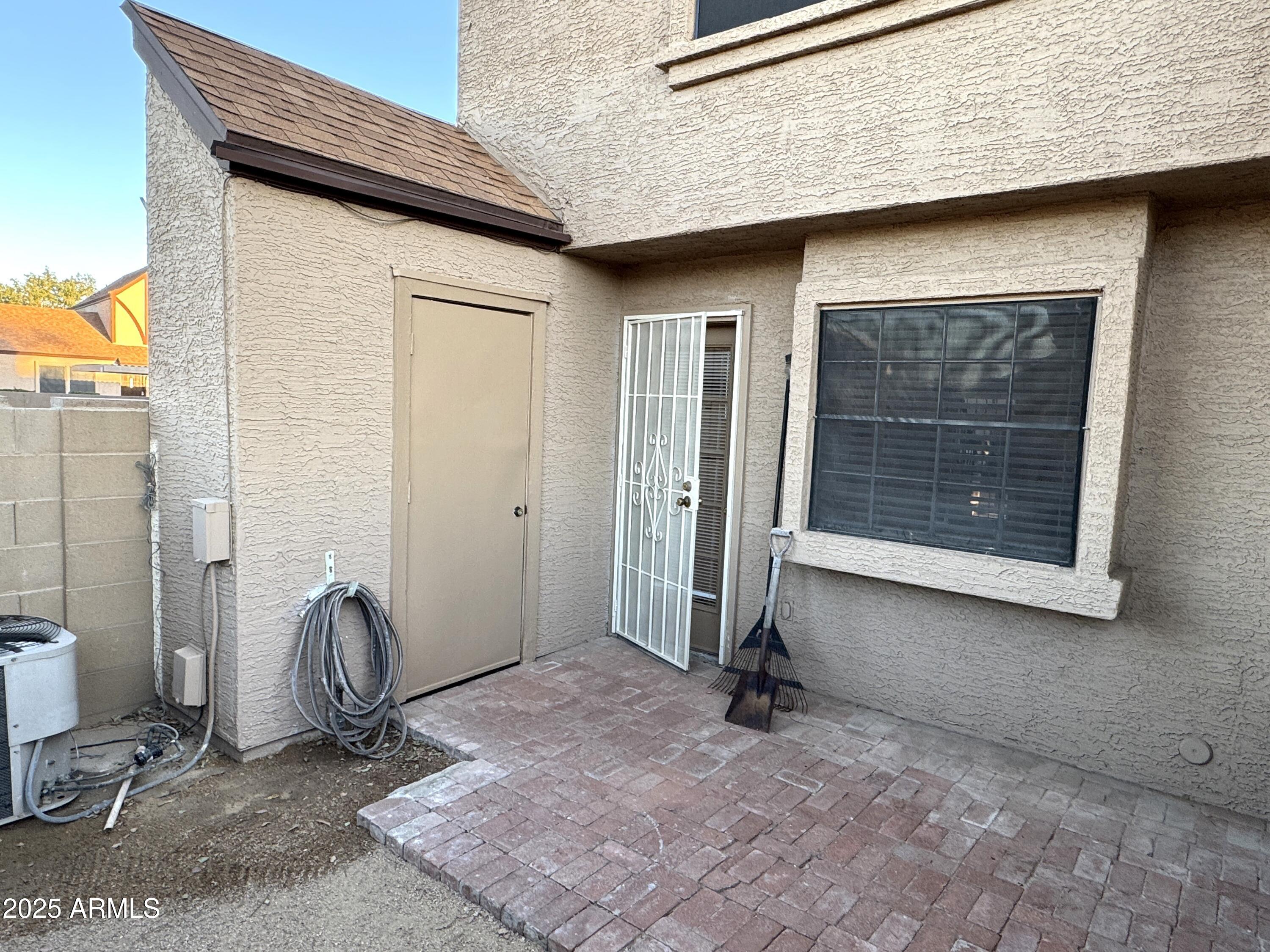 8111 W WACKER Road, 129