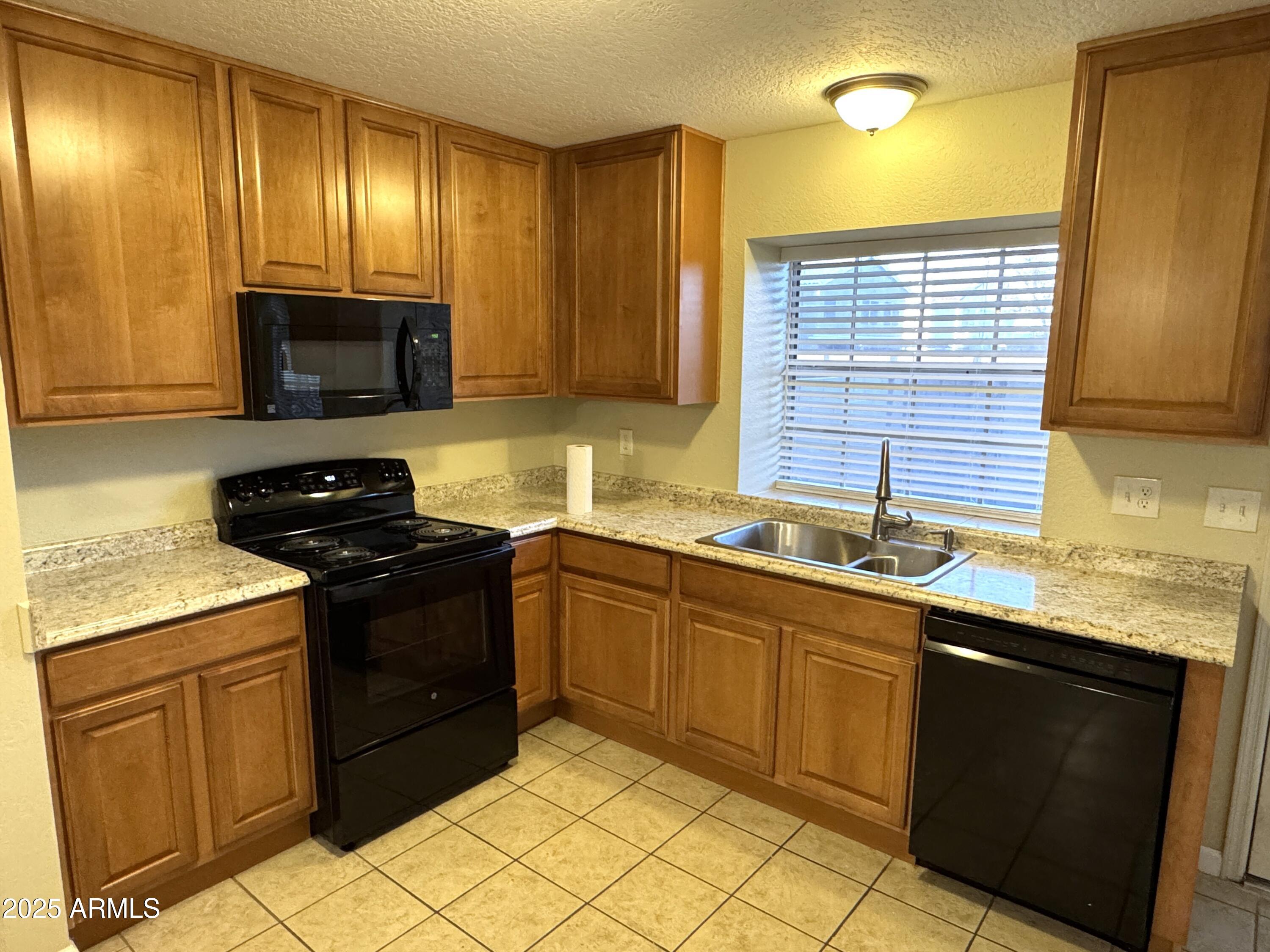 8111 W WACKER Road, 129