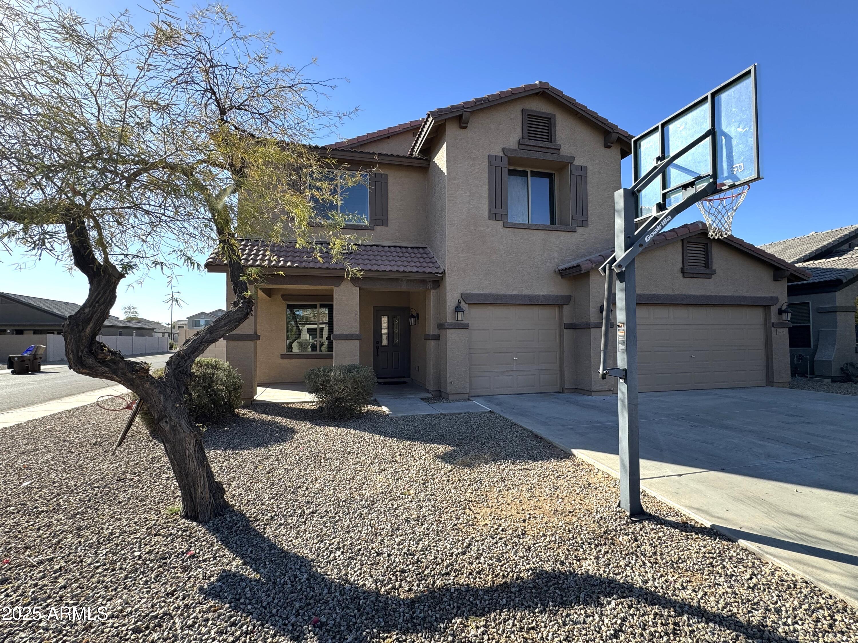 1637 W GREEN TREE Drive