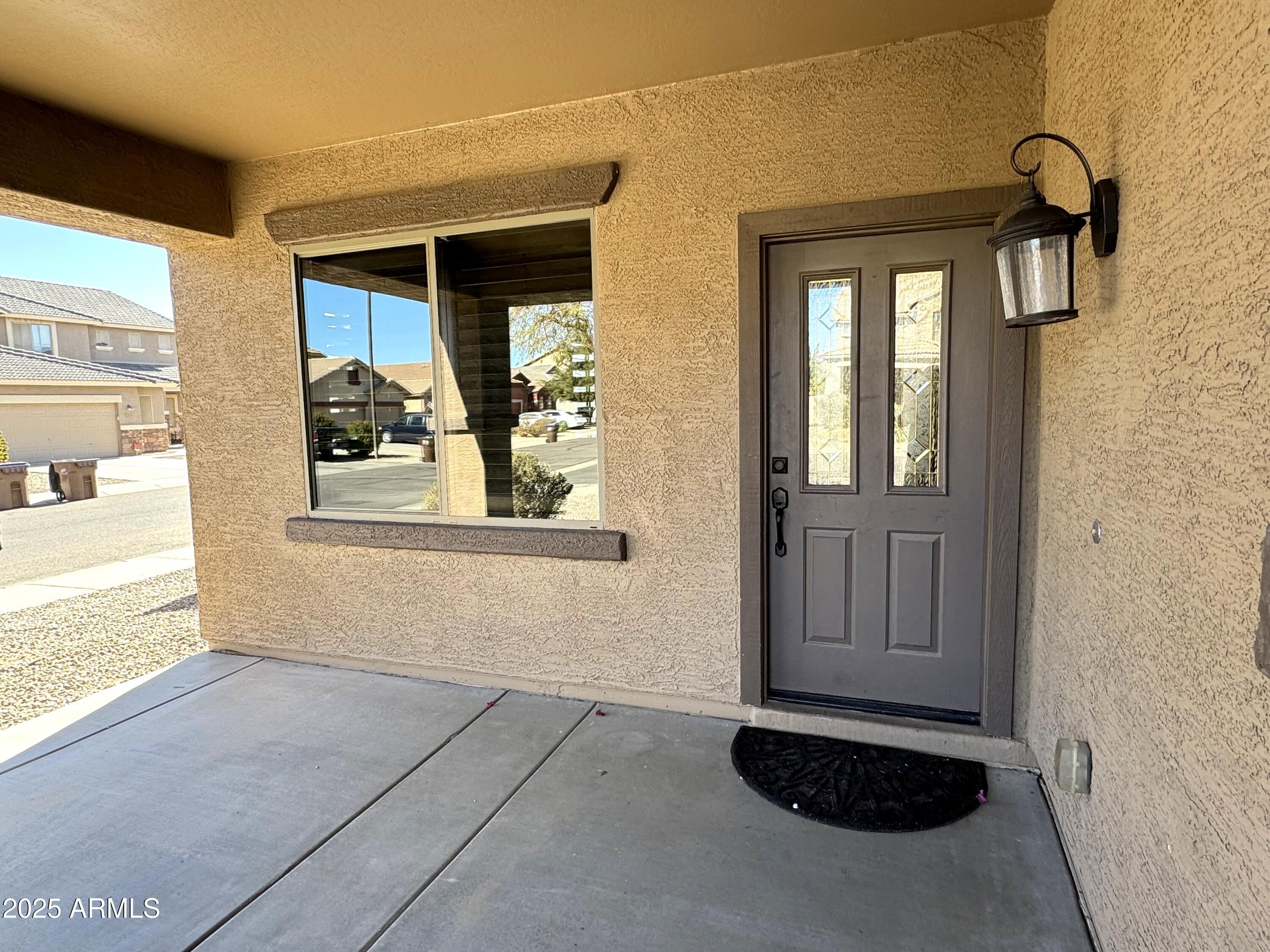 1637 W GREEN TREE Drive