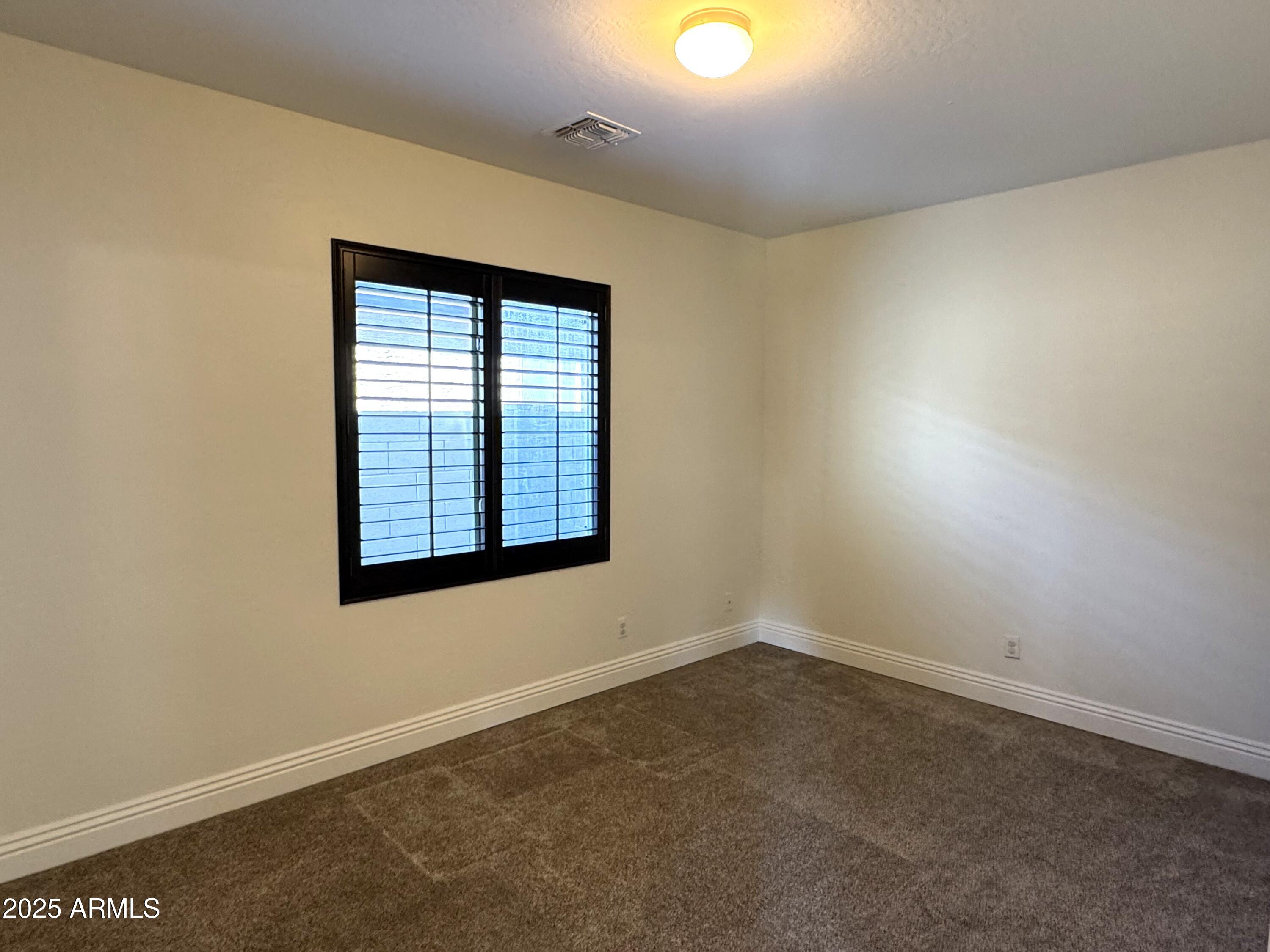 1637 W GREEN TREE Drive