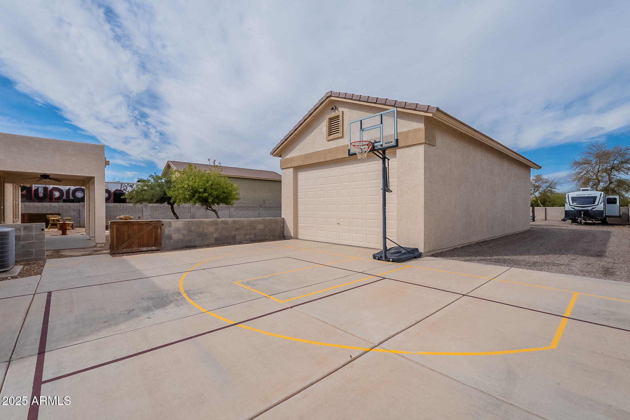 39642 N OXFORD Way