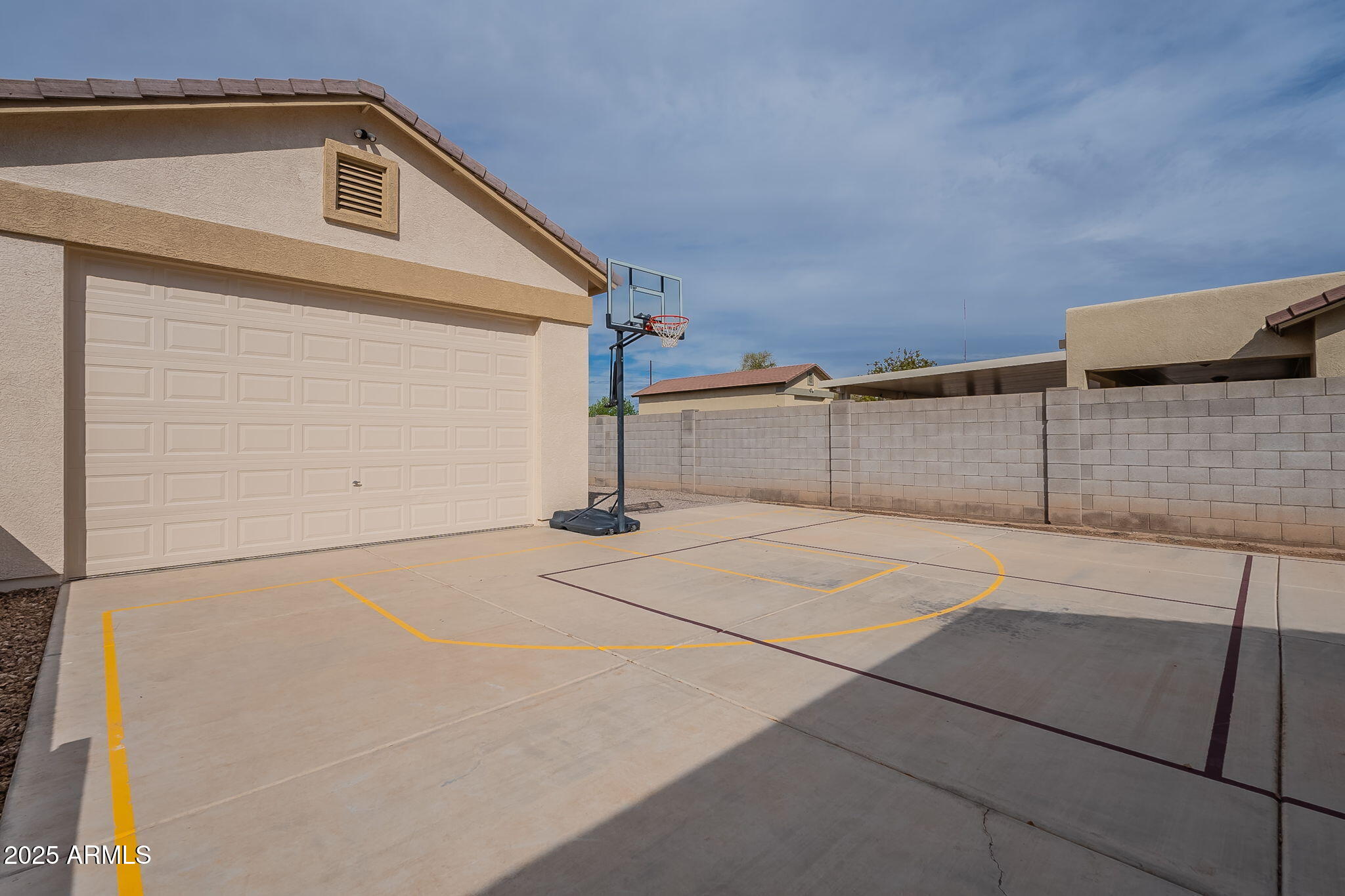 39642 N OXFORD Way