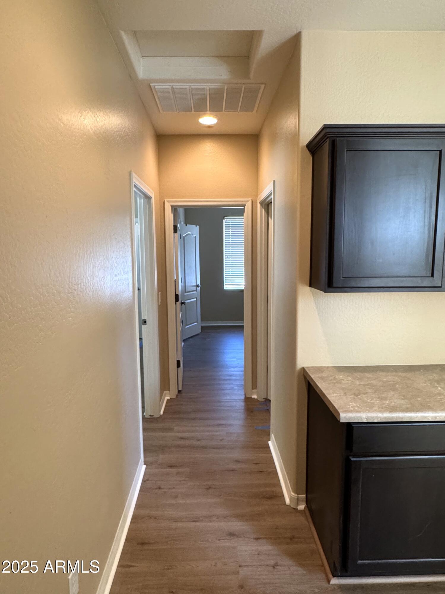 4106 E OAKLAND Street