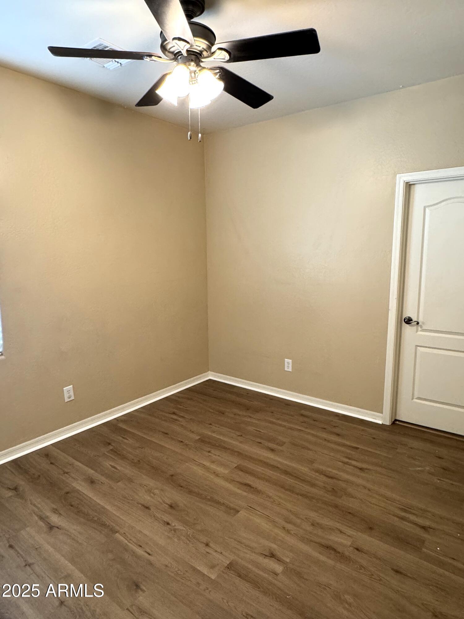 4106 E OAKLAND Street