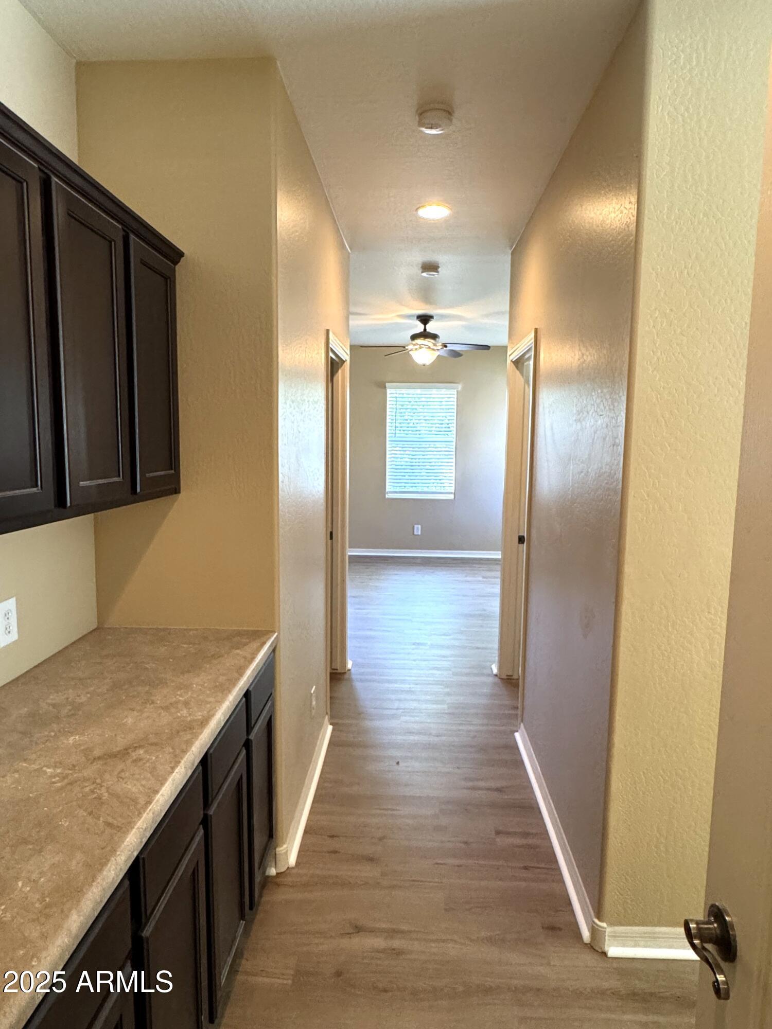 4106 E OAKLAND Street