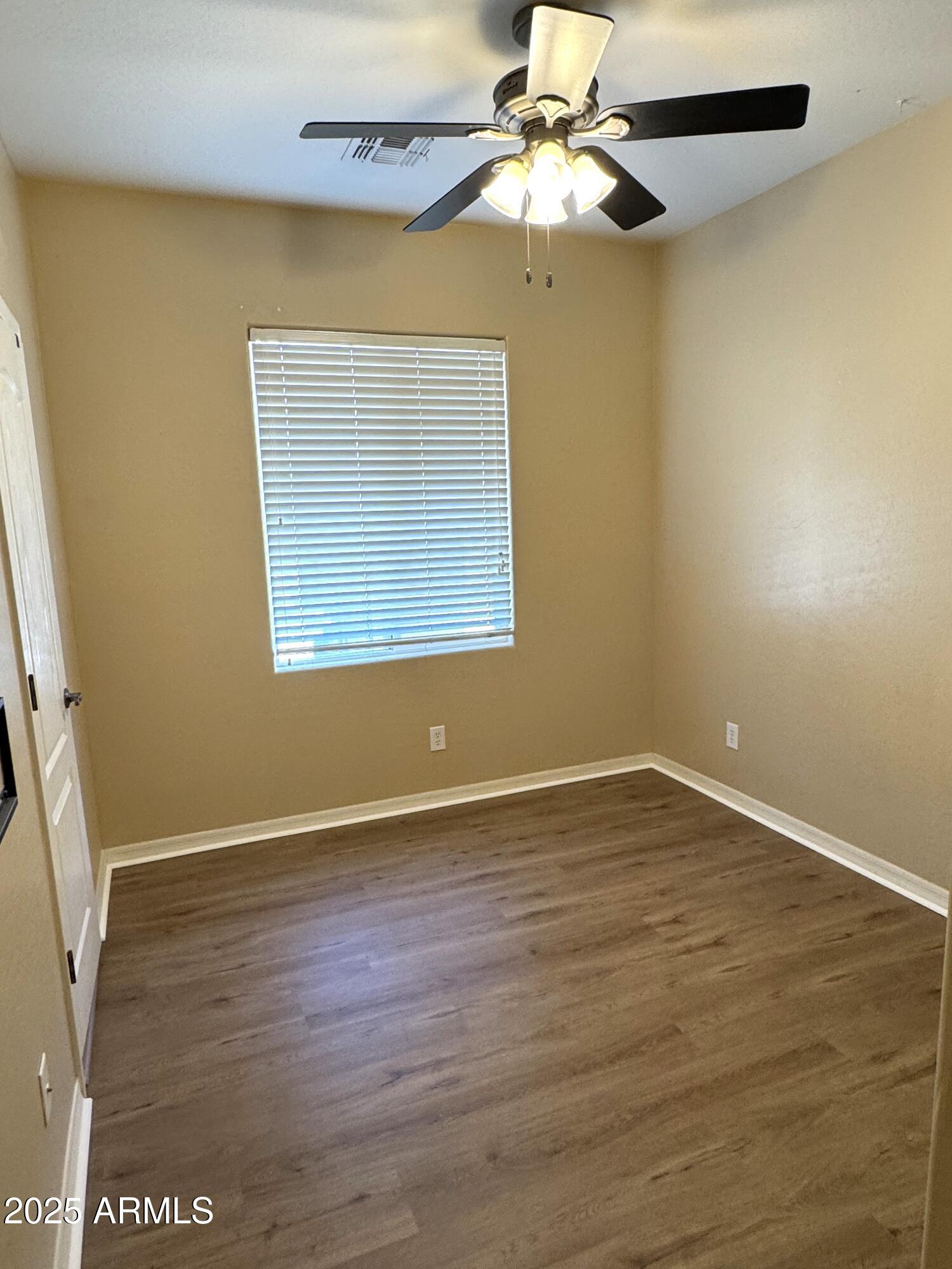 4106 E OAKLAND Street