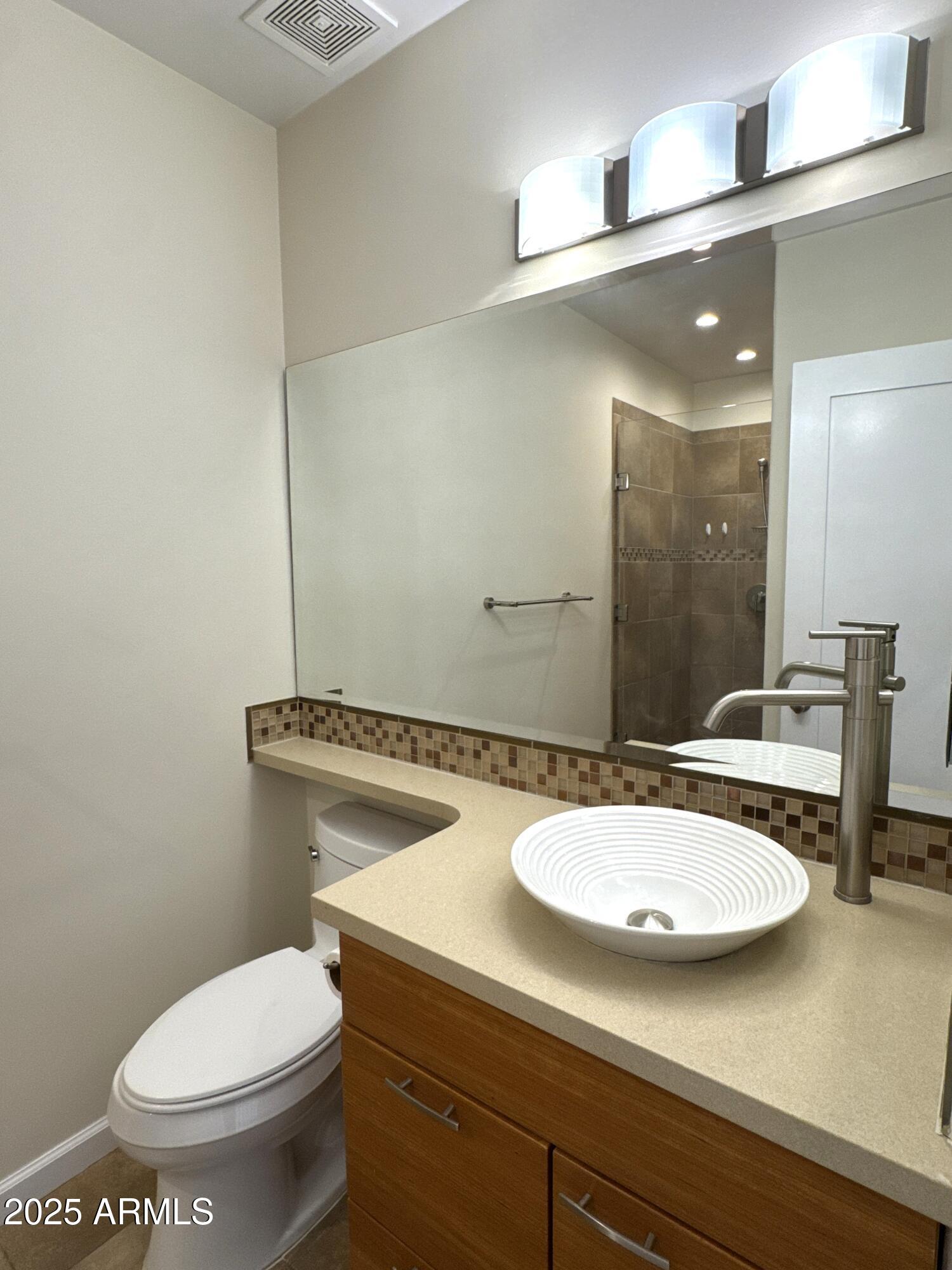 1633 E LAKESIDE Drive, 154