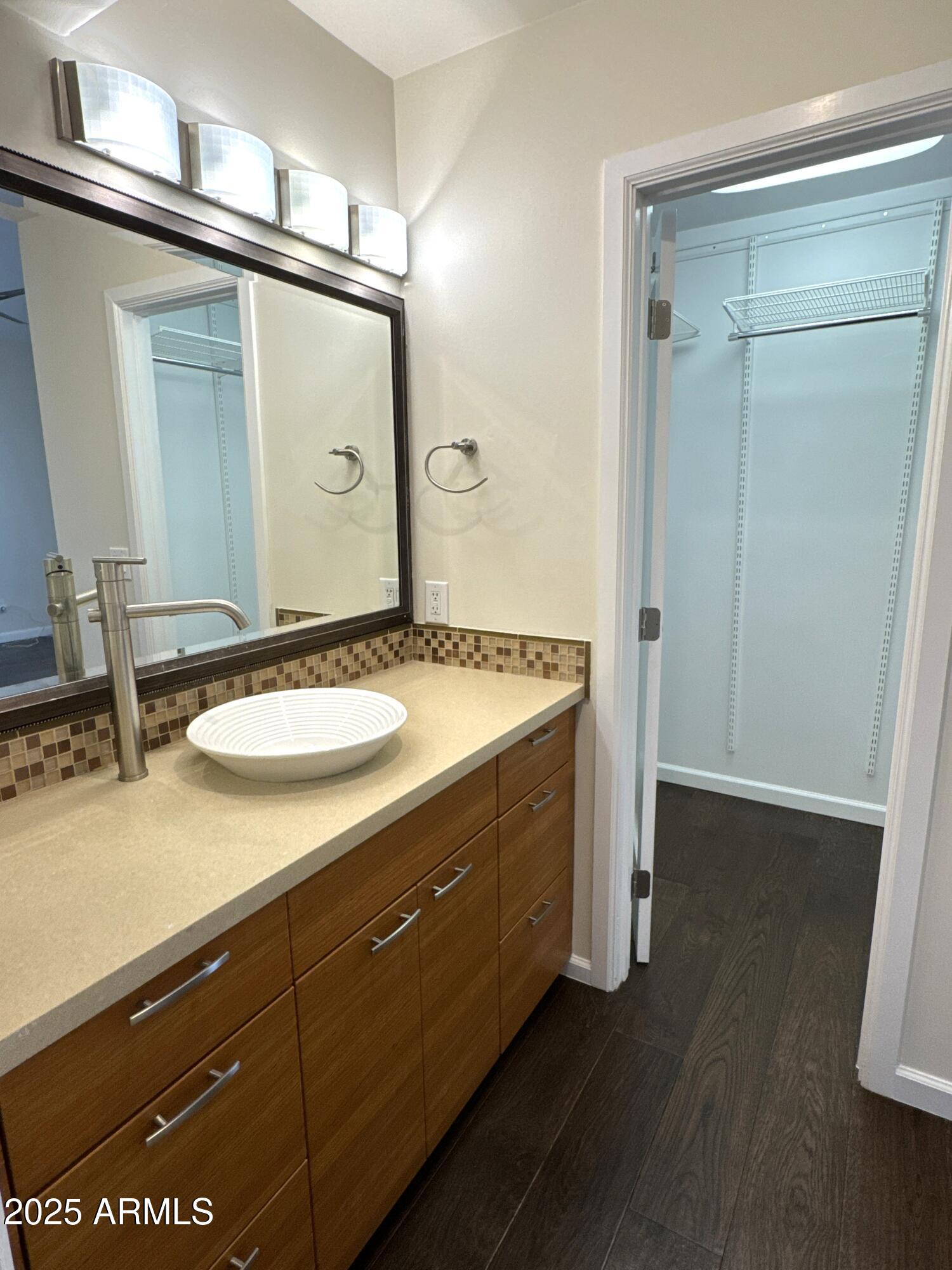 1633 E LAKESIDE Drive, 154