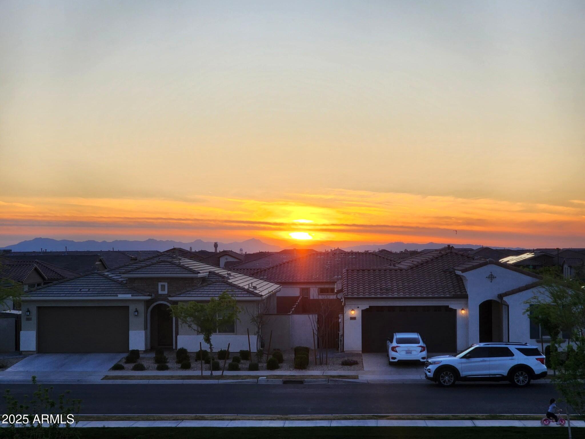 9903 E TILLMAN Avenue