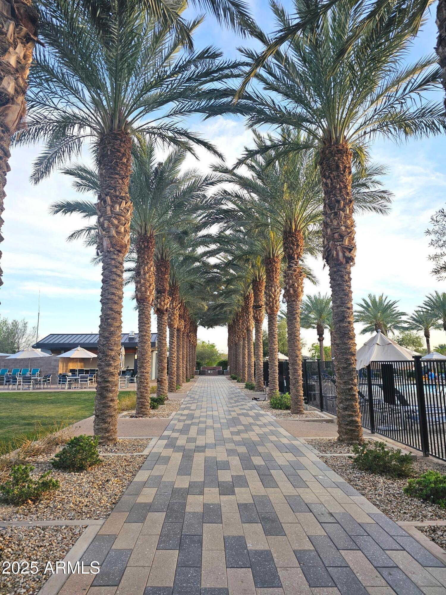 9903 E TILLMAN Avenue