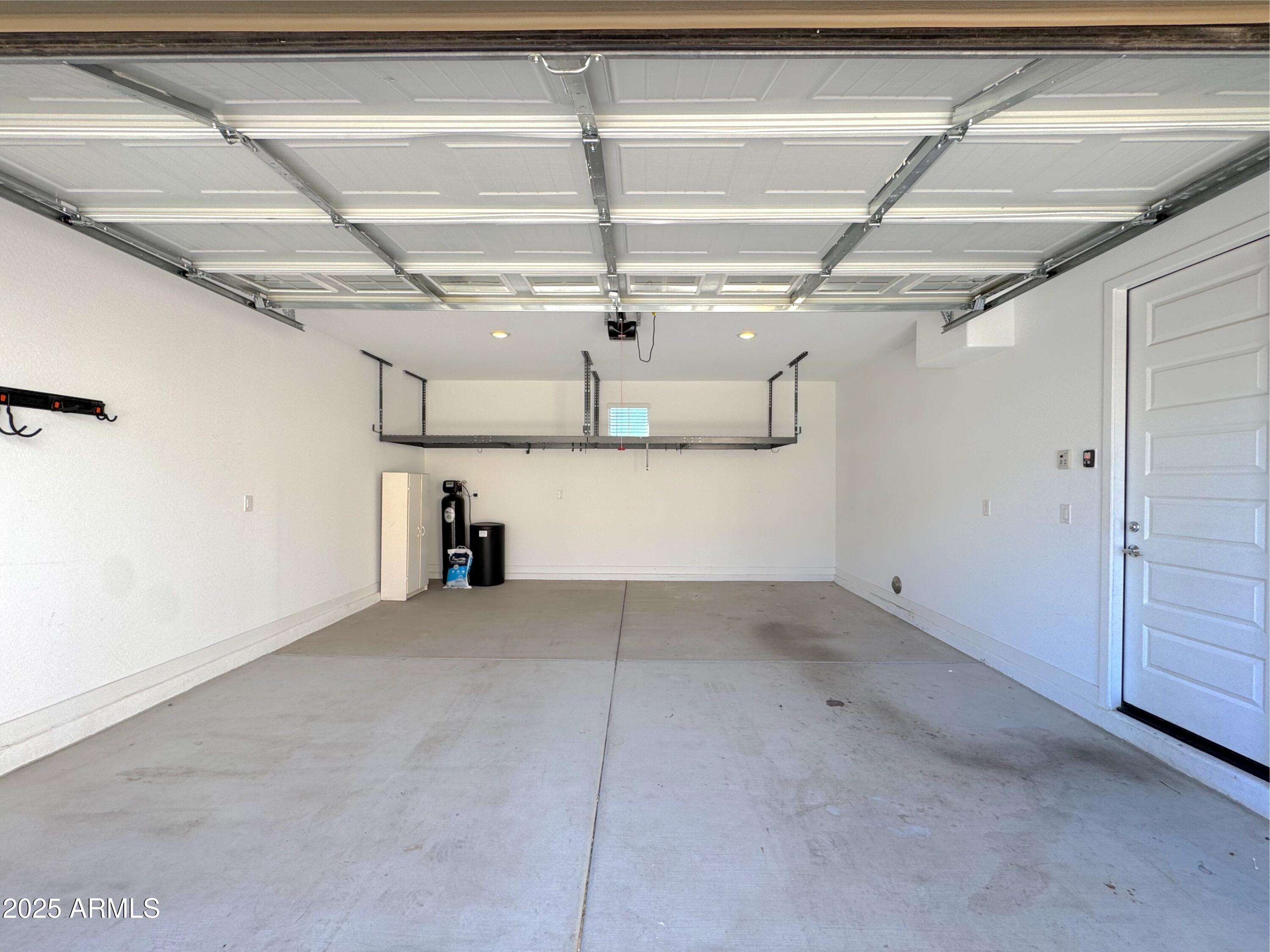 9903 E TILLMAN Avenue